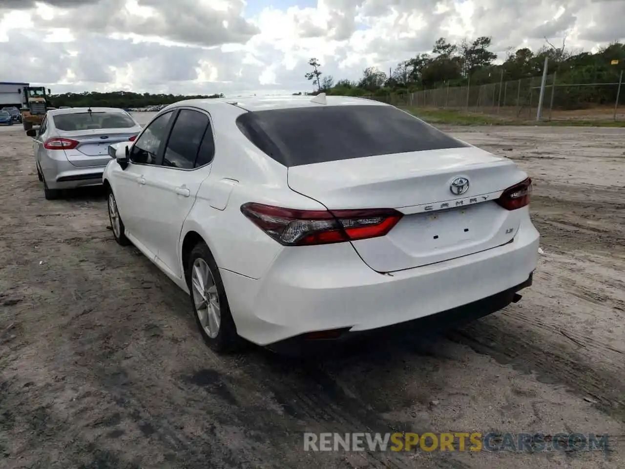 3 Photograph of a damaged car 4T1C11AK5MU574071 TOYOTA CAMRY 2021