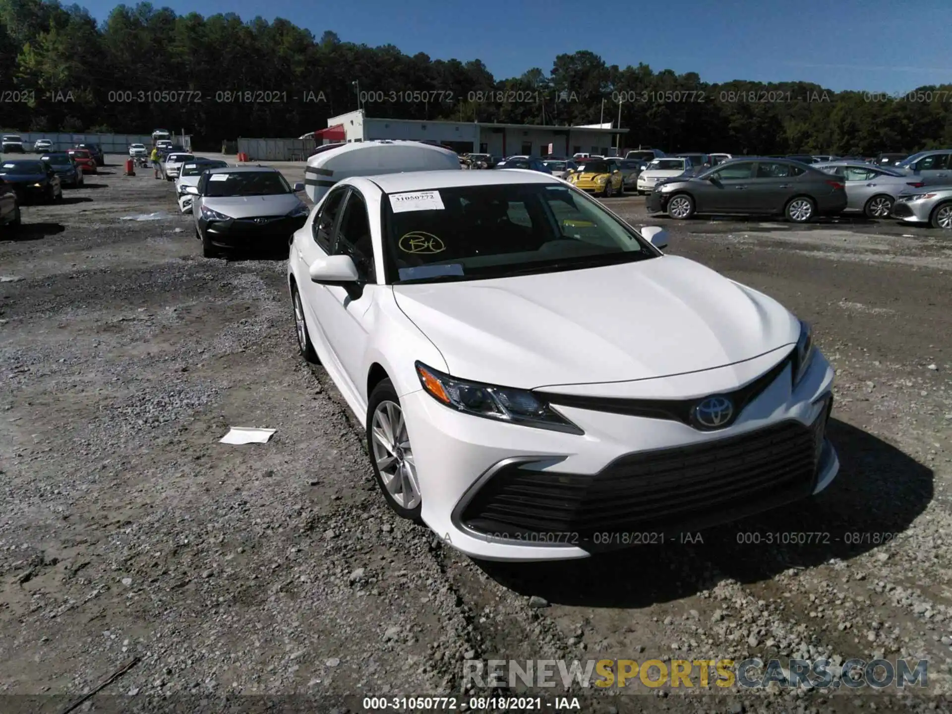 1 Photograph of a damaged car 4T1C11AK5MU574992 TOYOTA CAMRY 2021