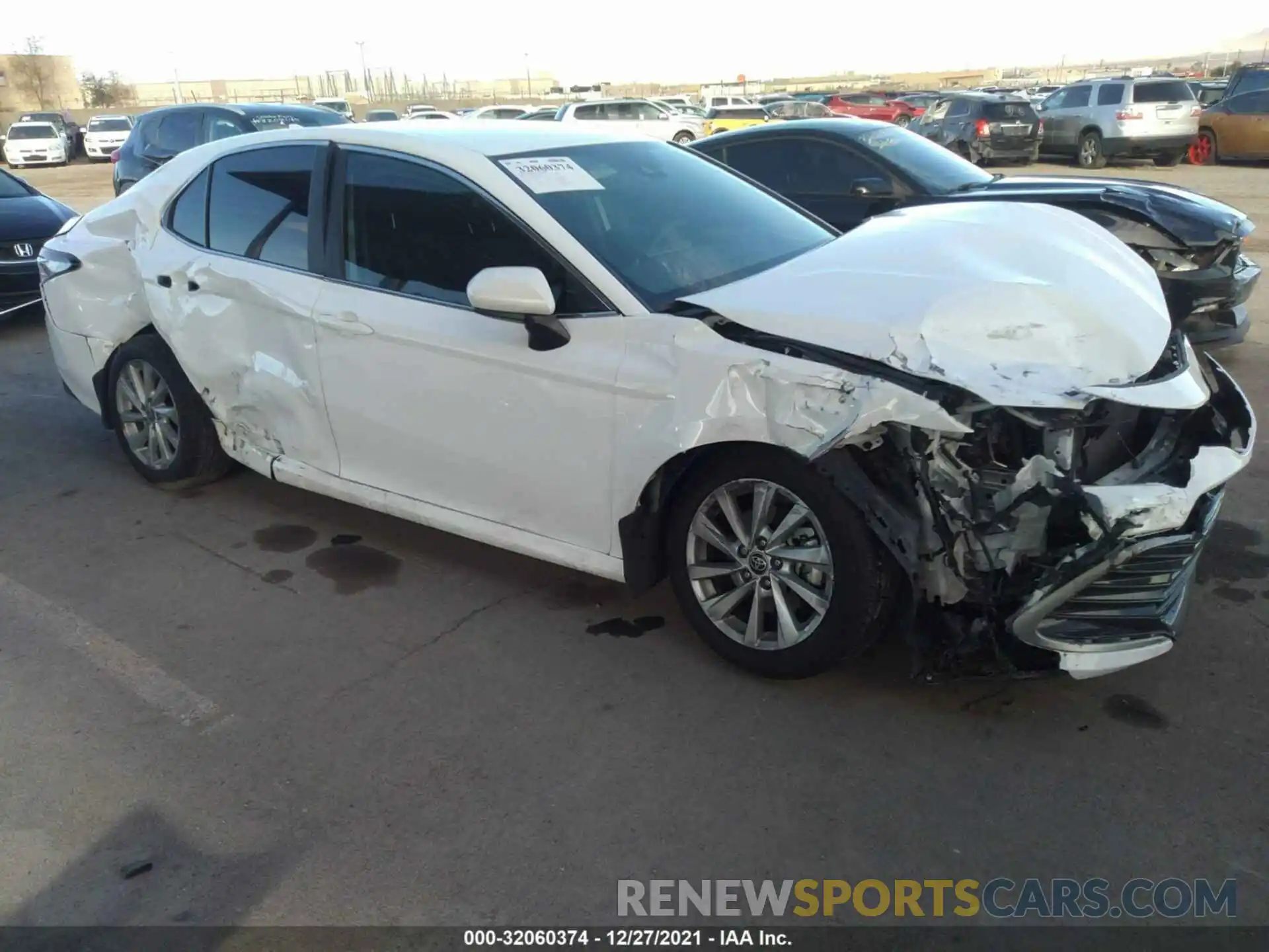 1 Photograph of a damaged car 4T1C11AK5MU575978 TOYOTA CAMRY 2021