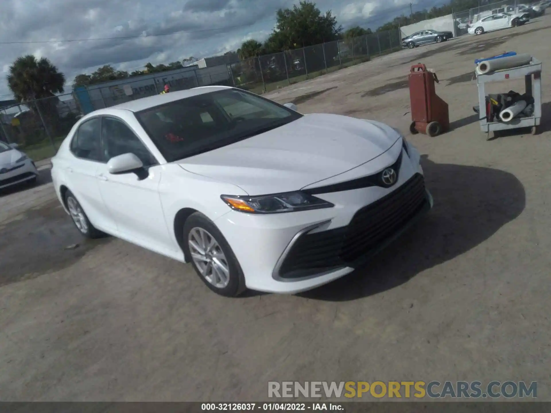 1 Photograph of a damaged car 4T1C11AK5MU577875 TOYOTA CAMRY 2021