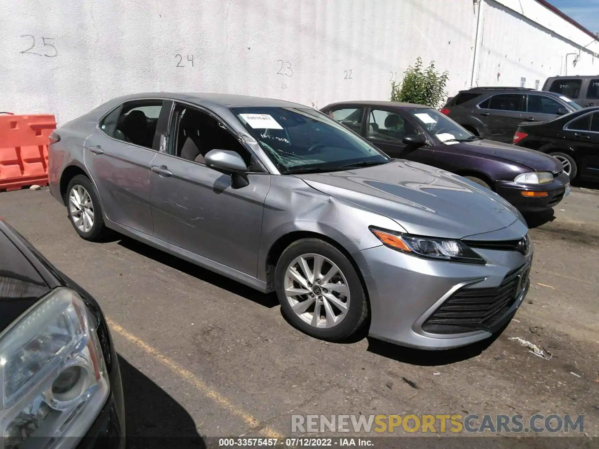 1 Photograph of a damaged car 4T1C11AK5MU590447 TOYOTA CAMRY 2021