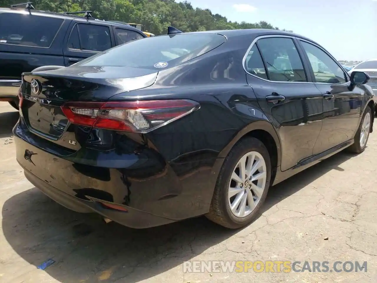 4 Photograph of a damaged car 4T1C11AK5MU602015 TOYOTA CAMRY 2021