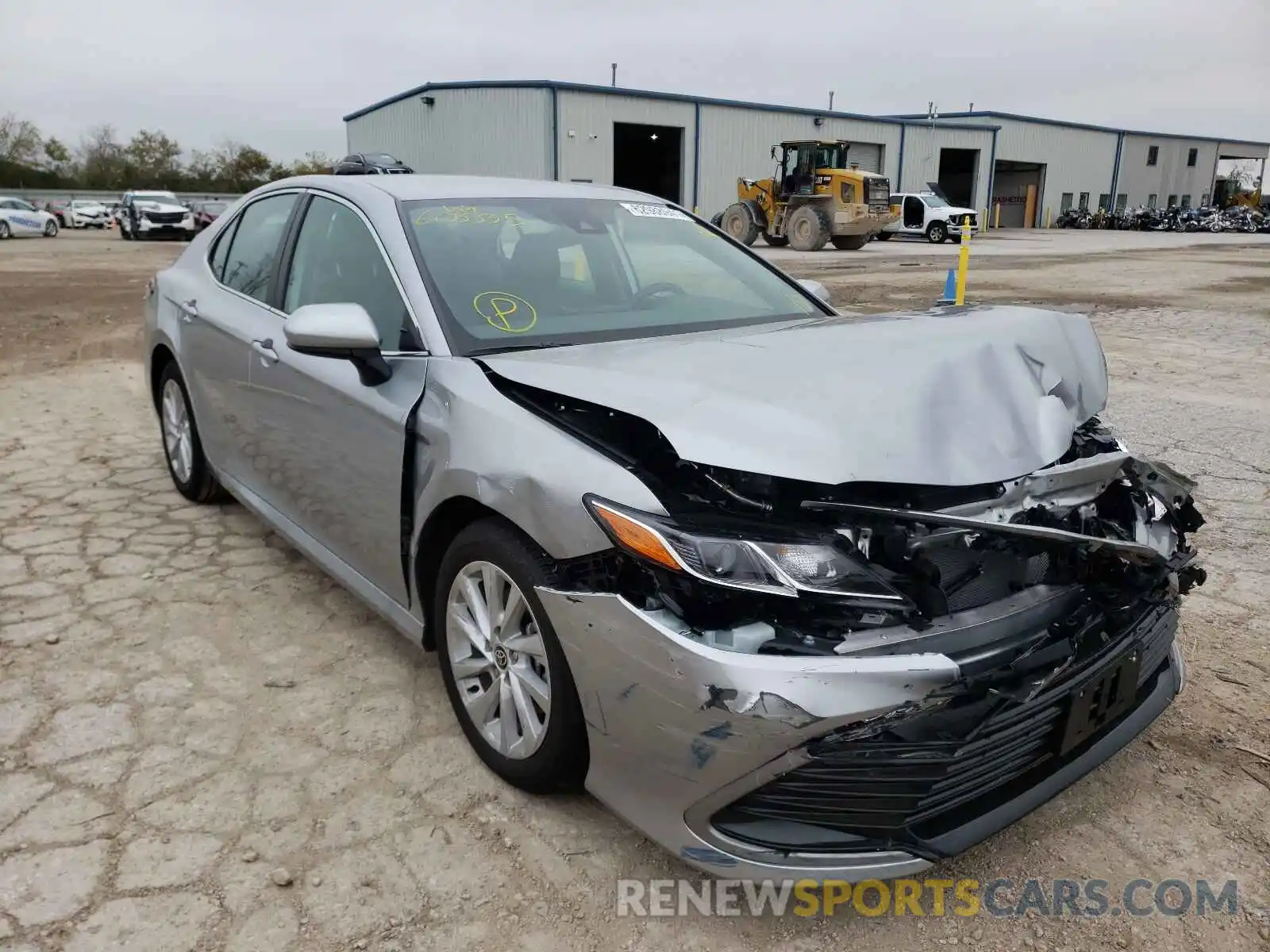 1 Photograph of a damaged car 4T1C11AK5MU605335 TOYOTA CAMRY 2021