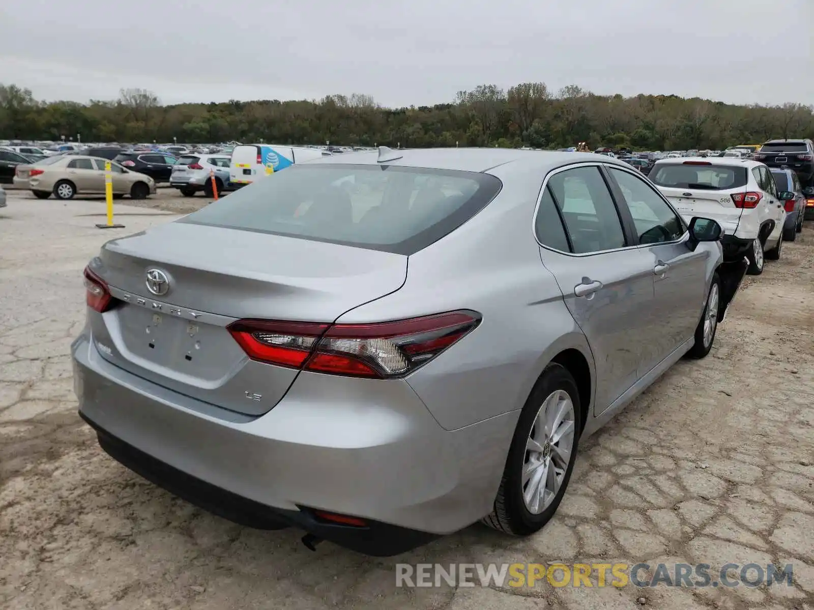 4 Photograph of a damaged car 4T1C11AK5MU605335 TOYOTA CAMRY 2021