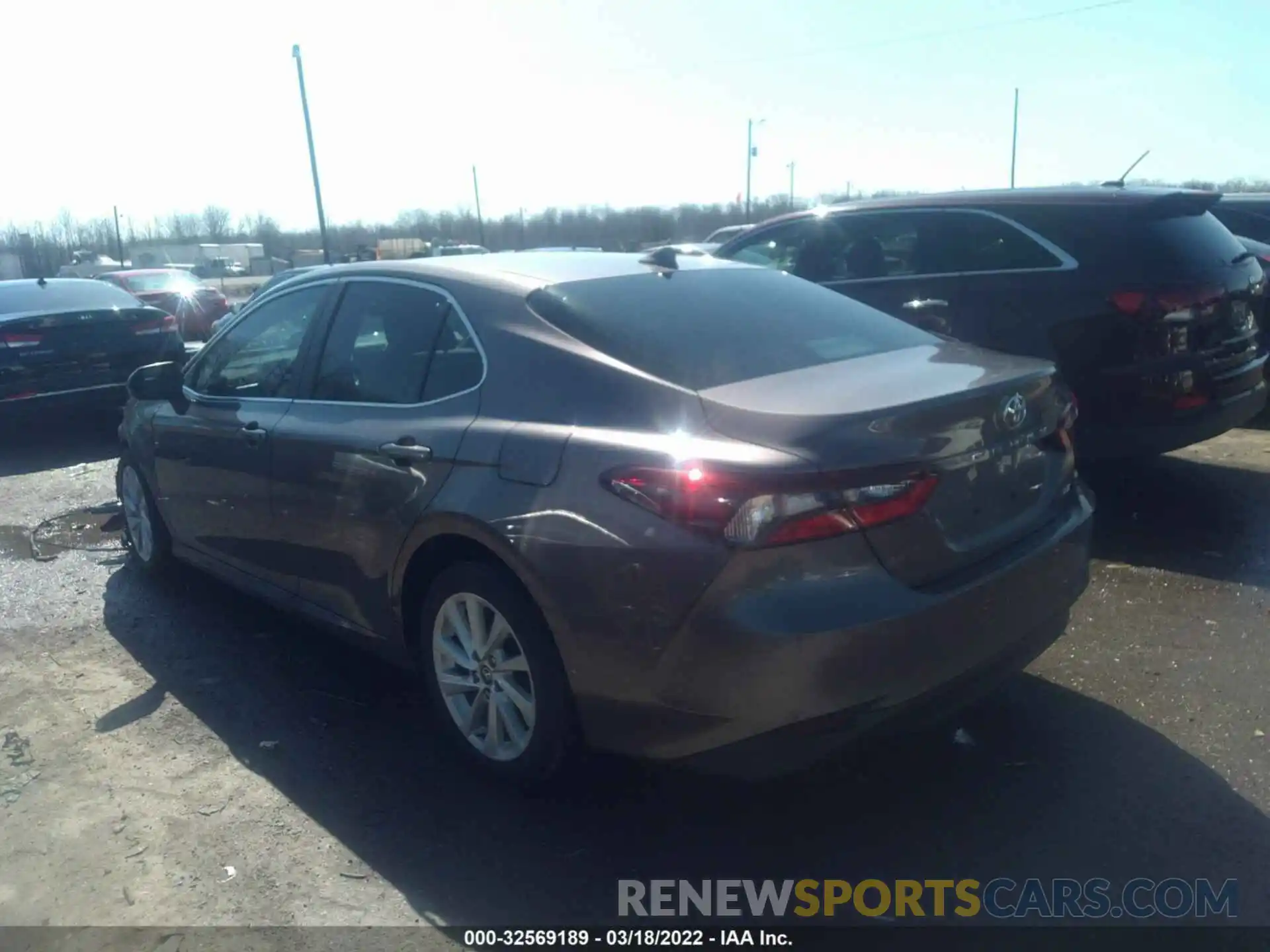 3 Photograph of a damaged car 4T1C11AK5MU612608 TOYOTA CAMRY 2021