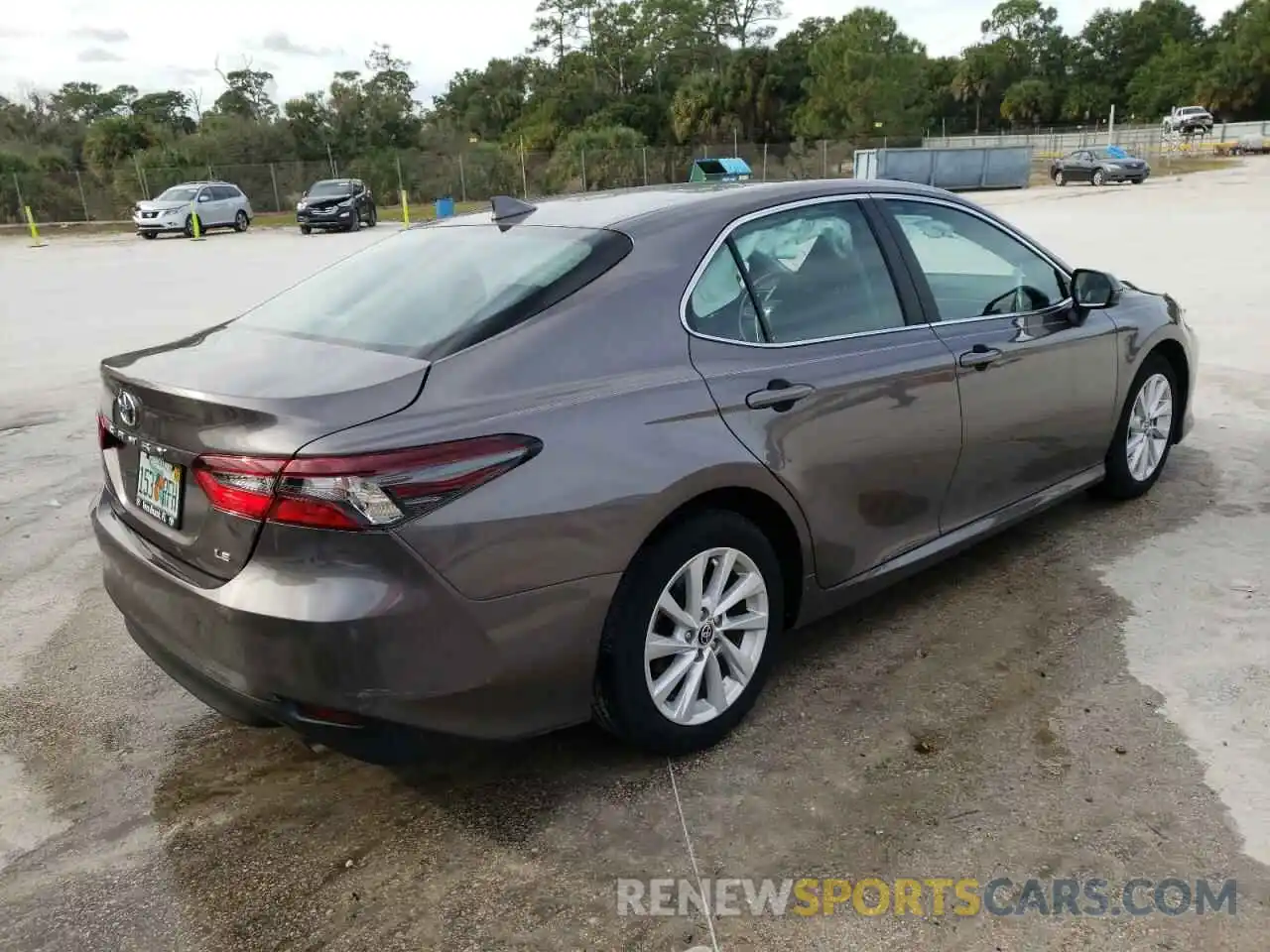 4 Photograph of a damaged car 4T1C11AK6MU405967 TOYOTA CAMRY 2021