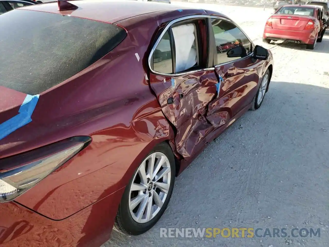 9 Photograph of a damaged car 4T1C11AK6MU437463 TOYOTA CAMRY 2021