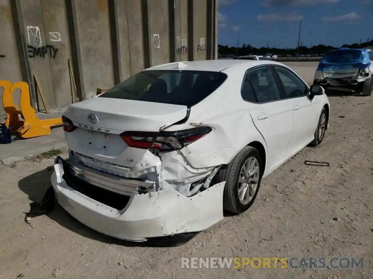 4 Photograph of a damaged car 4T1C11AK6MU464517 TOYOTA CAMRY 2021