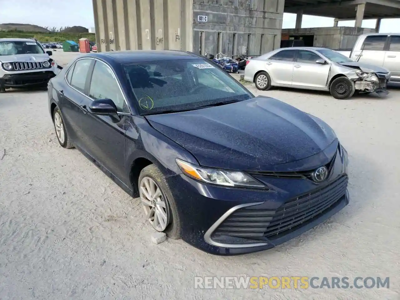 1 Photograph of a damaged car 4T1C11AK6MU487442 TOYOTA CAMRY 2021