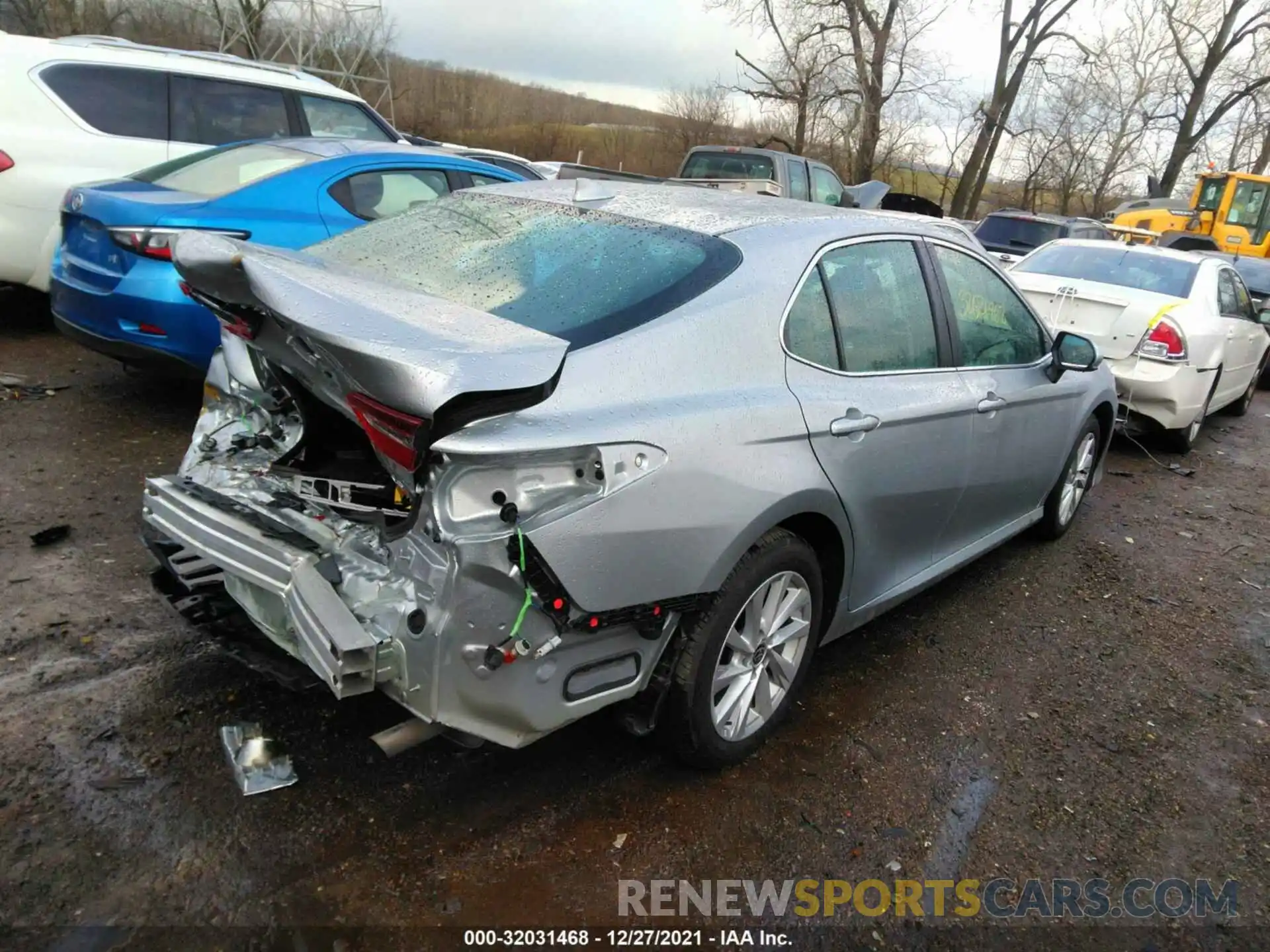 4 Photograph of a damaged car 4T1C11AK6MU492592 TOYOTA CAMRY 2021