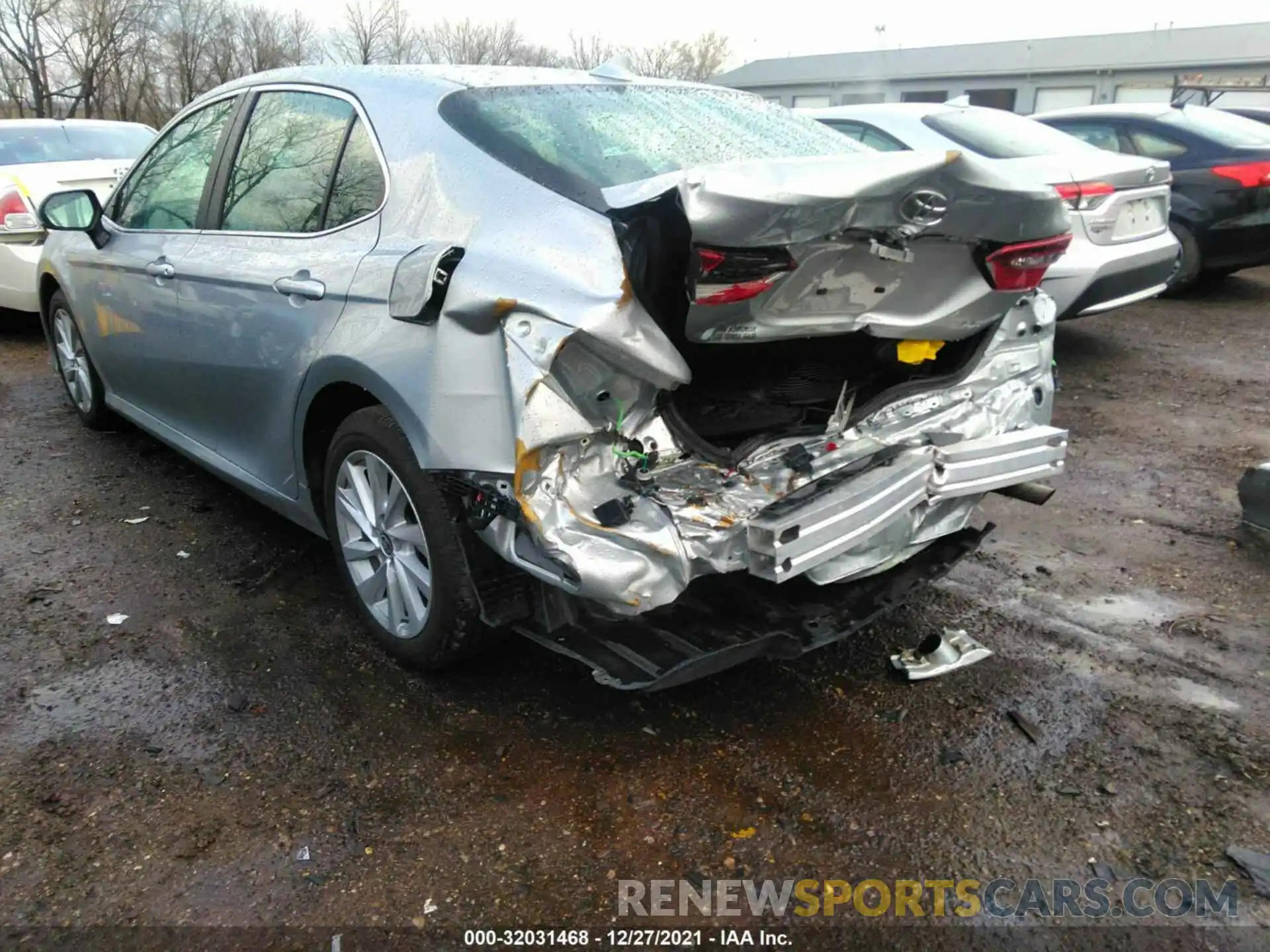 6 Photograph of a damaged car 4T1C11AK6MU492592 TOYOTA CAMRY 2021