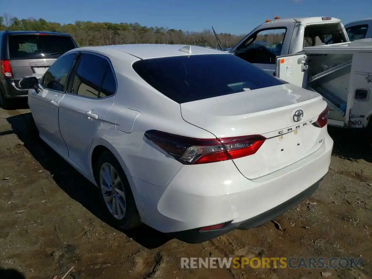 3 Photograph of a damaged car 4T1C11AK6MU546120 TOYOTA CAMRY 2021