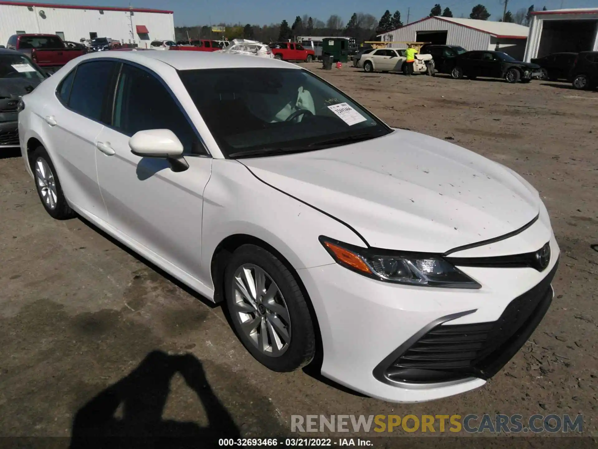 1 Photograph of a damaged car 4T1C11AK6MU546229 TOYOTA CAMRY 2021