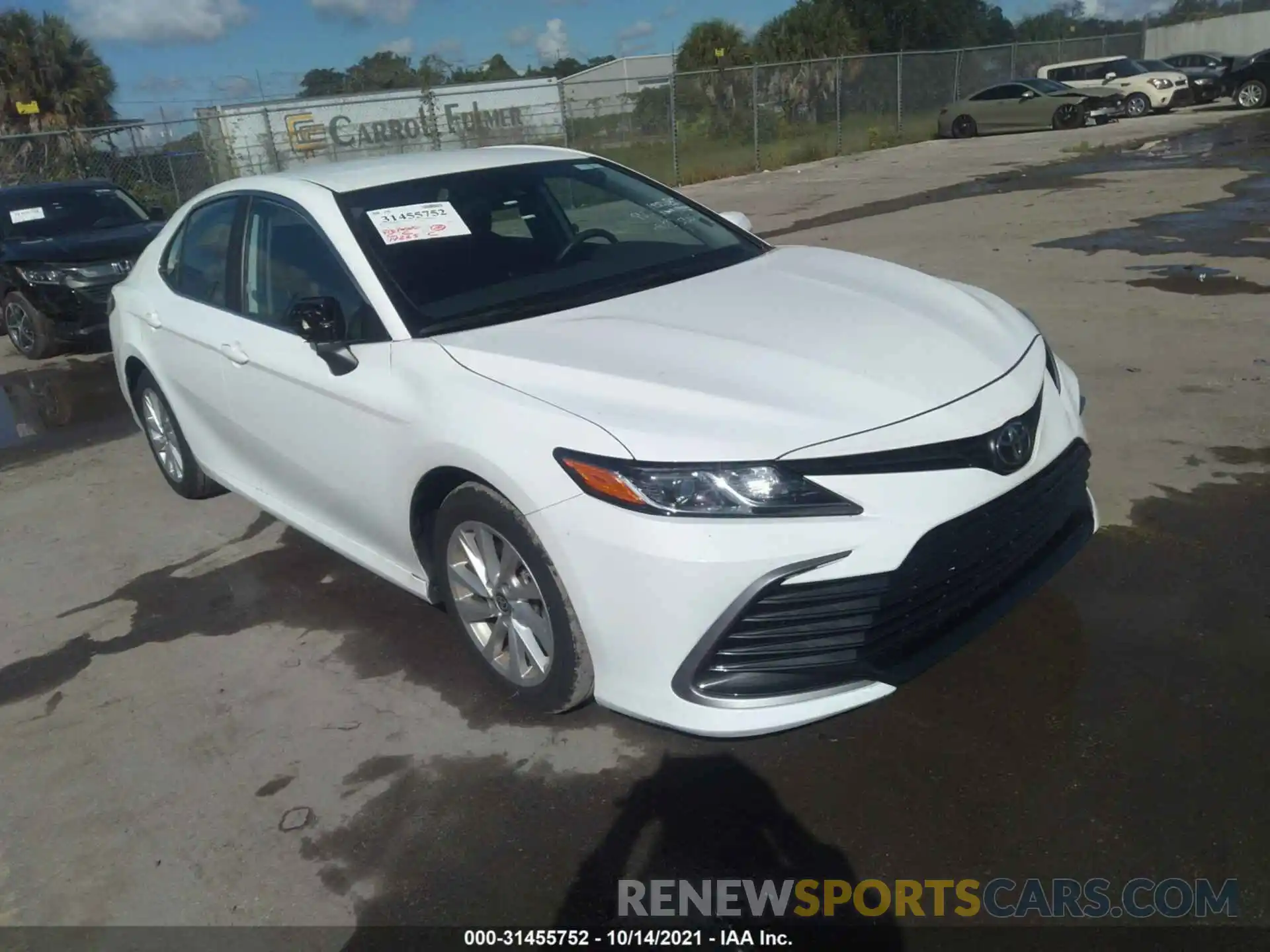 1 Photograph of a damaged car 4T1C11AK6MU558137 TOYOTA CAMRY 2021