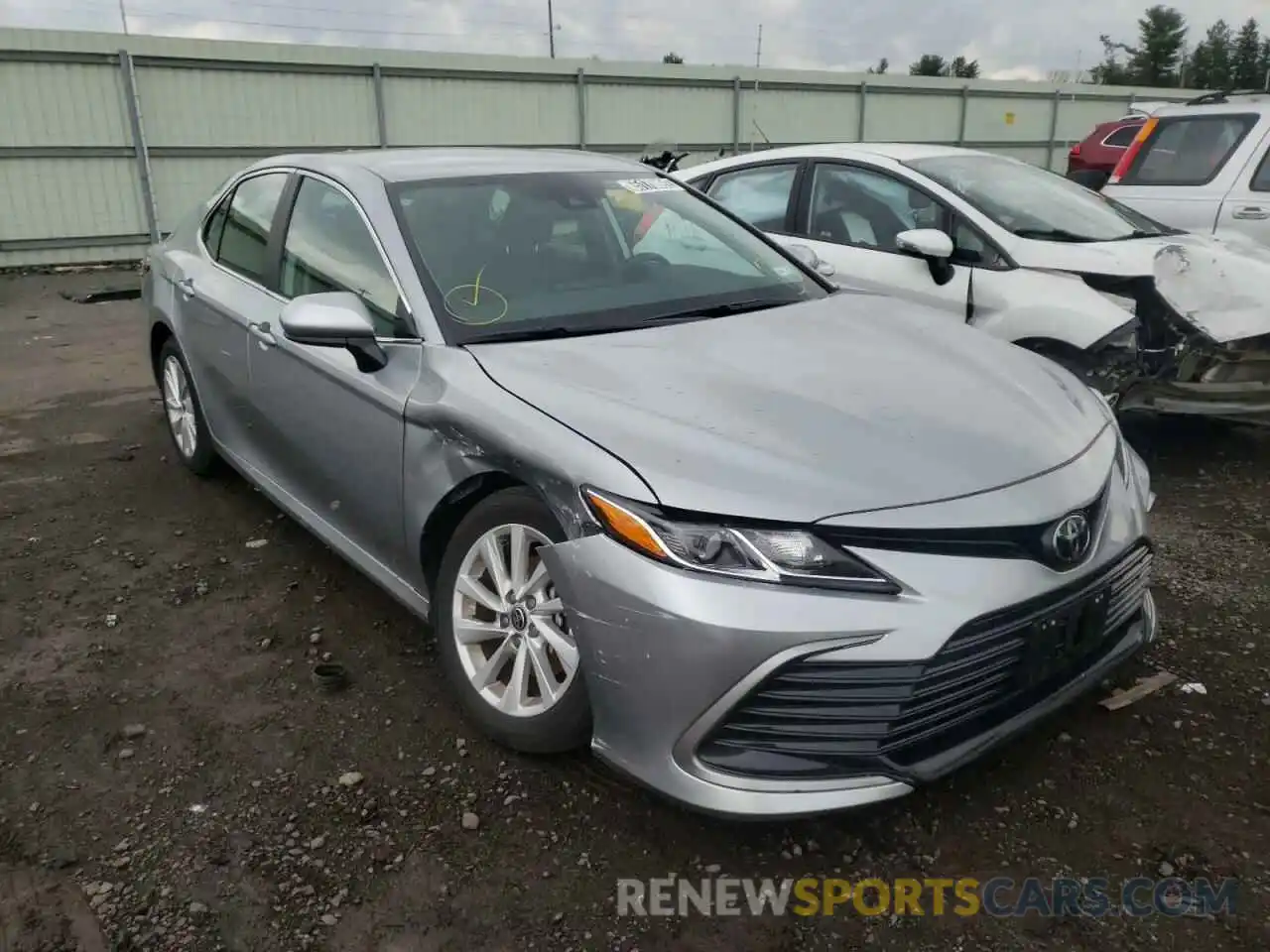 1 Photograph of a damaged car 4T1C11AK6MU568411 TOYOTA CAMRY 2021