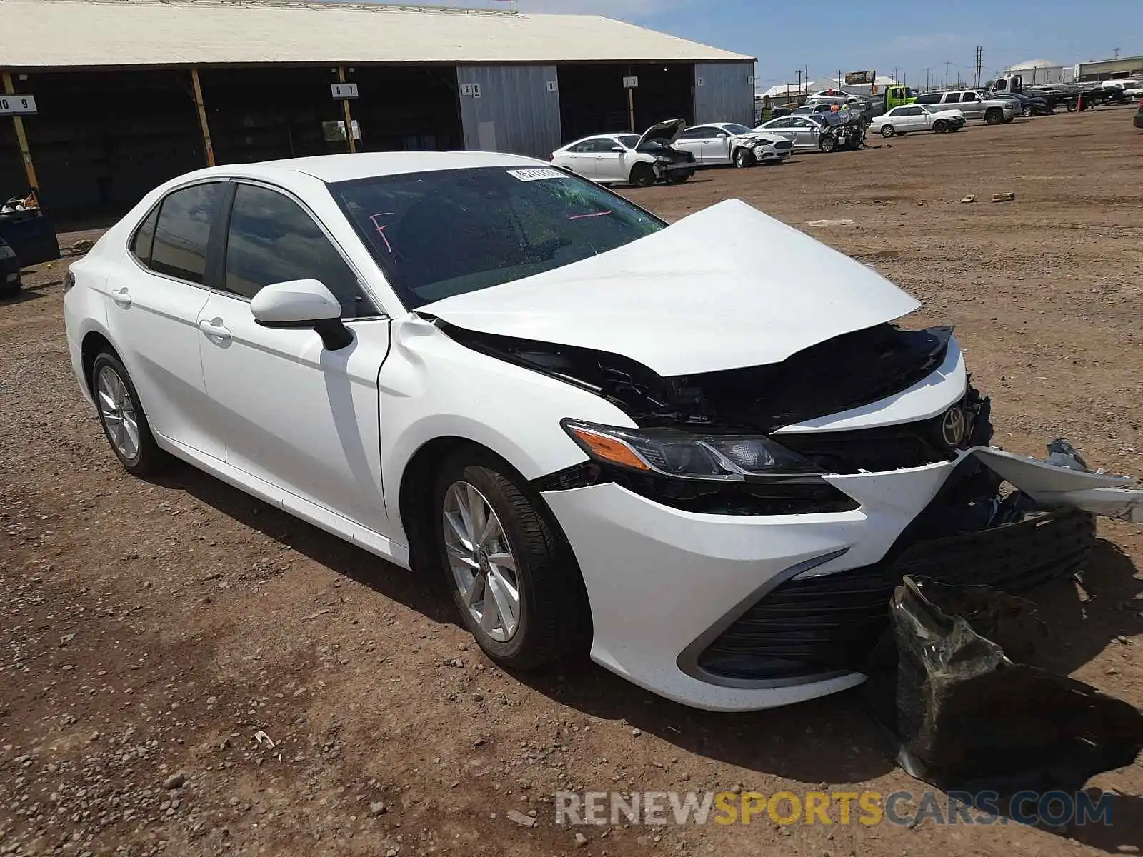 1 Photograph of a damaged car 4T1C11AK6MU569512 TOYOTA CAMRY 2021