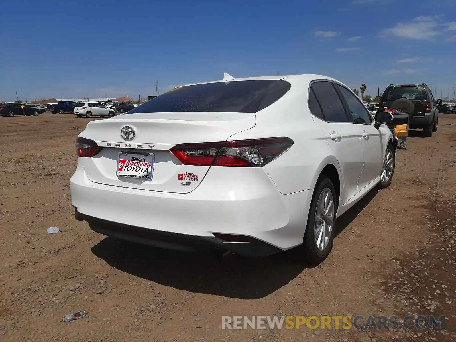 4 Photograph of a damaged car 4T1C11AK6MU569512 TOYOTA CAMRY 2021