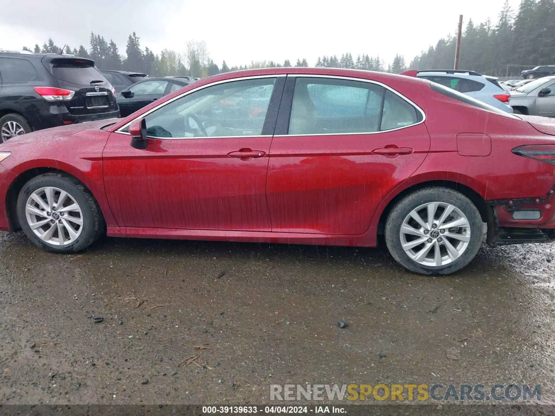 15 Photograph of a damaged car 4T1C11AK6MU580476 TOYOTA CAMRY 2021