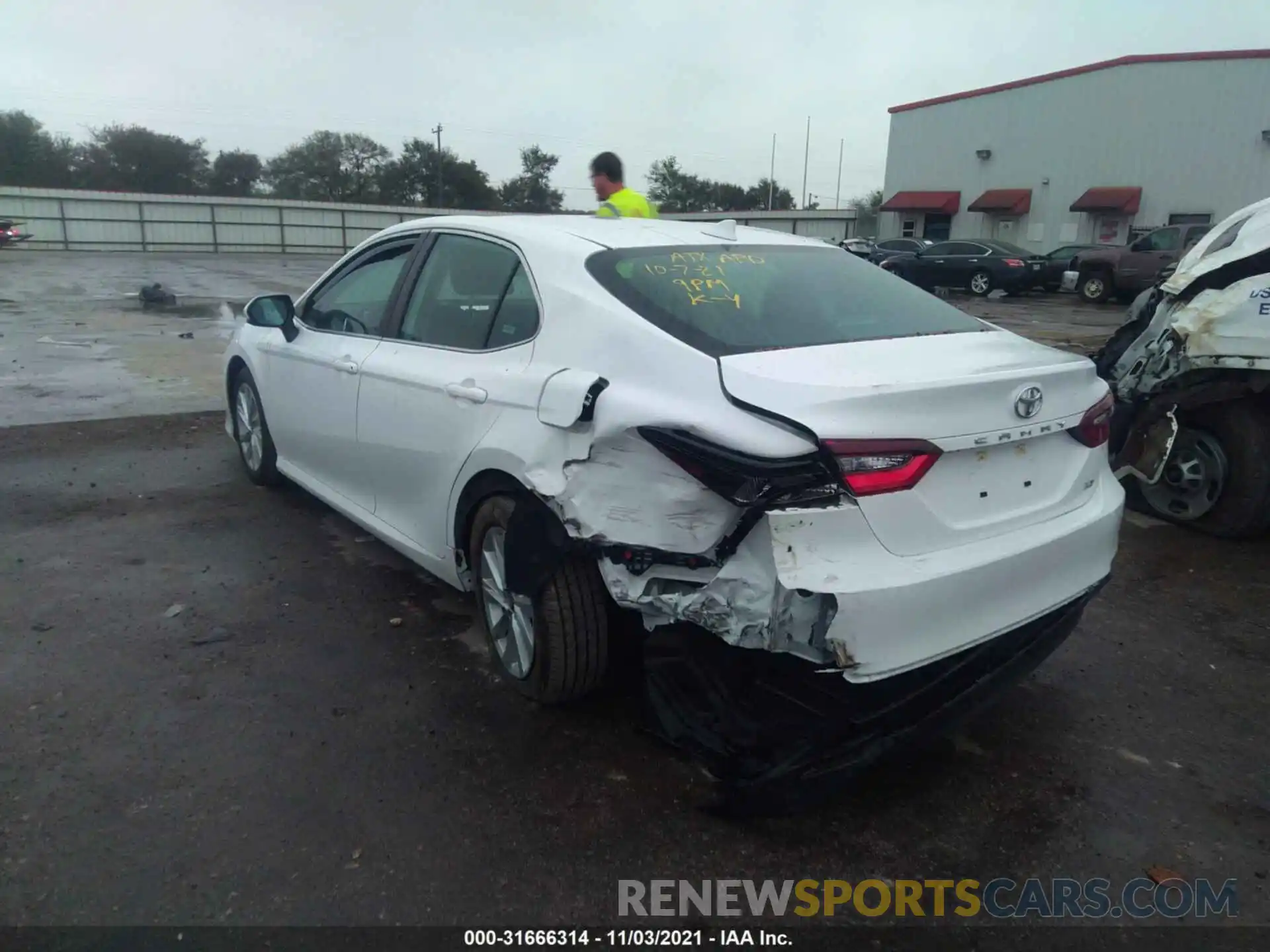 3 Photograph of a damaged car 4T1C11AK6MU585743 TOYOTA CAMRY 2021