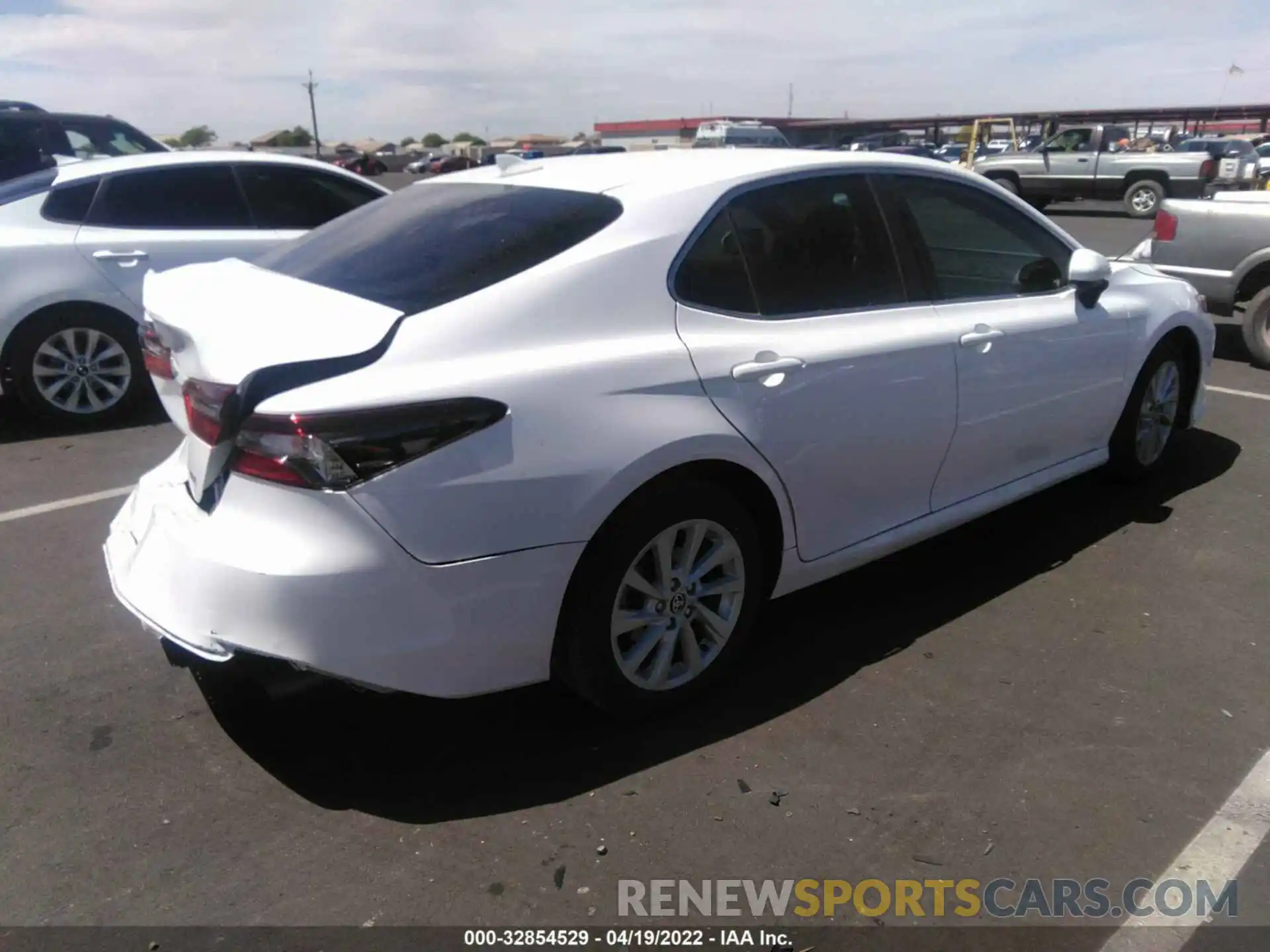 4 Photograph of a damaged car 4T1C11AK6MU600712 TOYOTA CAMRY 2021