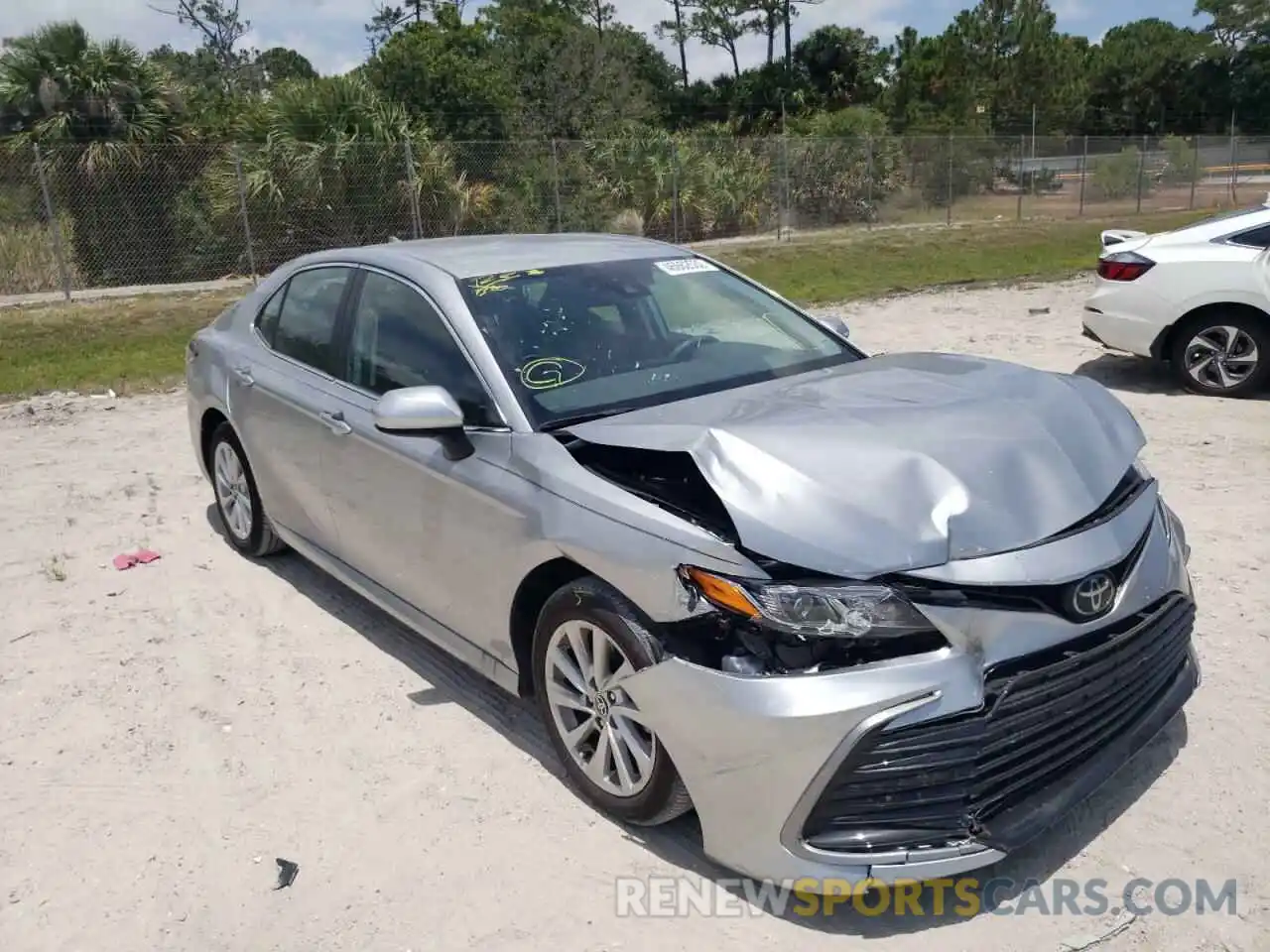 1 Photograph of a damaged car 4T1C11AK6MU604730 TOYOTA CAMRY 2021