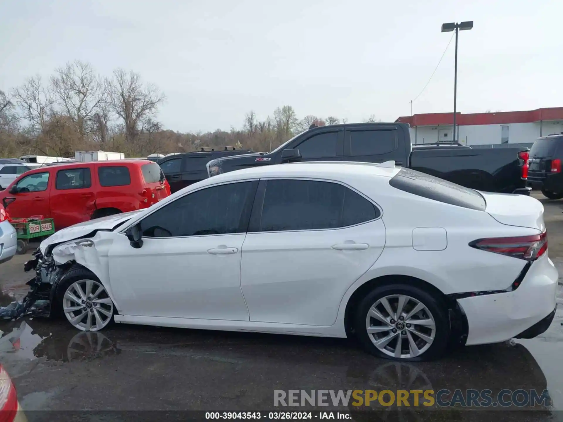 15 Photograph of a damaged car 4T1C11AK6MU616022 TOYOTA CAMRY 2021