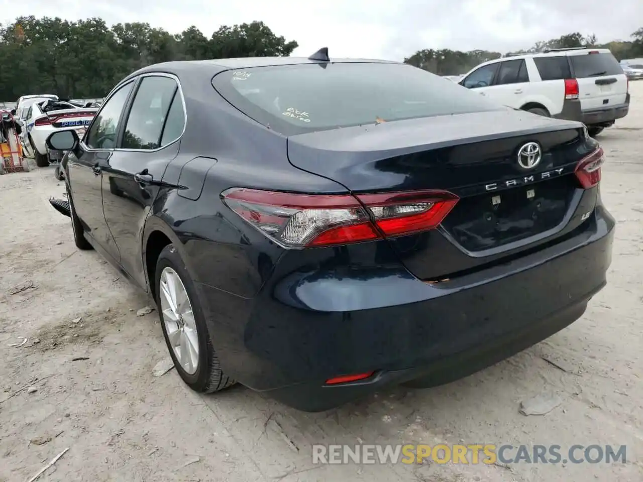 3 Photograph of a damaged car 4T1C11AK7MU413480 TOYOTA CAMRY 2021