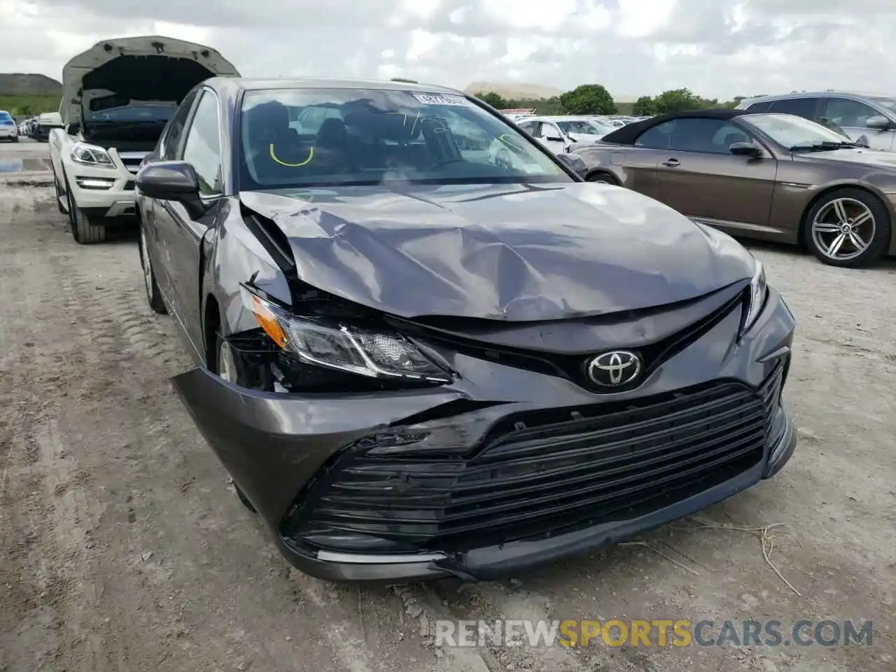 9 Photograph of a damaged car 4T1C11AK7MU425760 TOYOTA CAMRY 2021