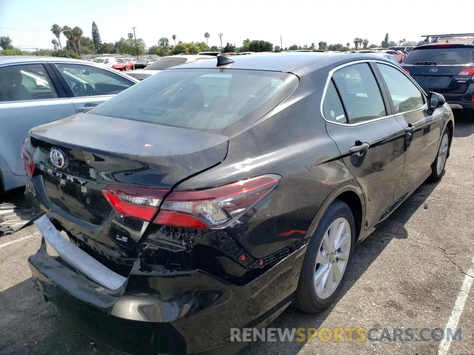 4 Photograph of a damaged car 4T1C11AK7MU429002 TOYOTA CAMRY 2021