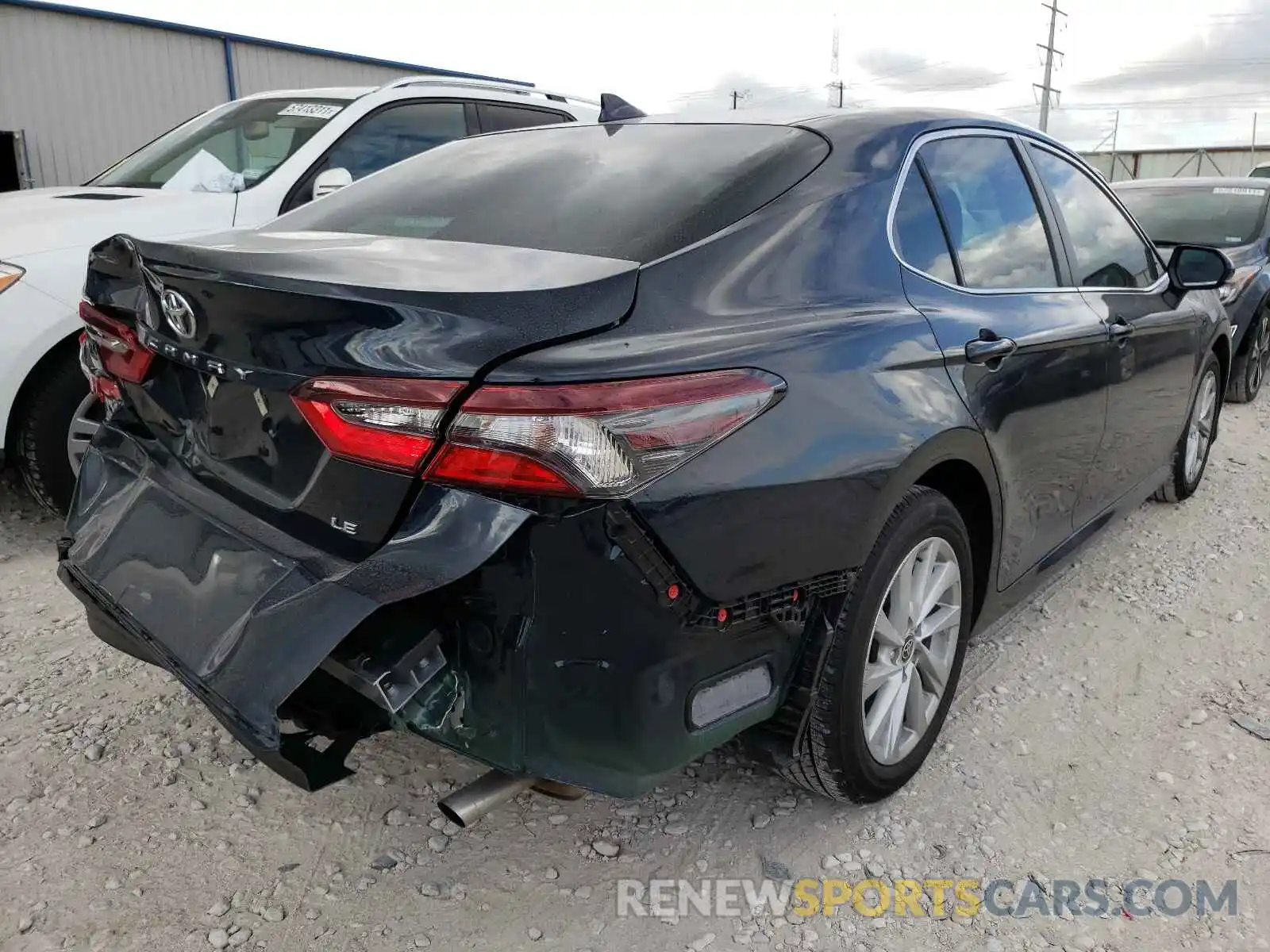 4 Photograph of a damaged car 4T1C11AK7MU497851 TOYOTA CAMRY 2021