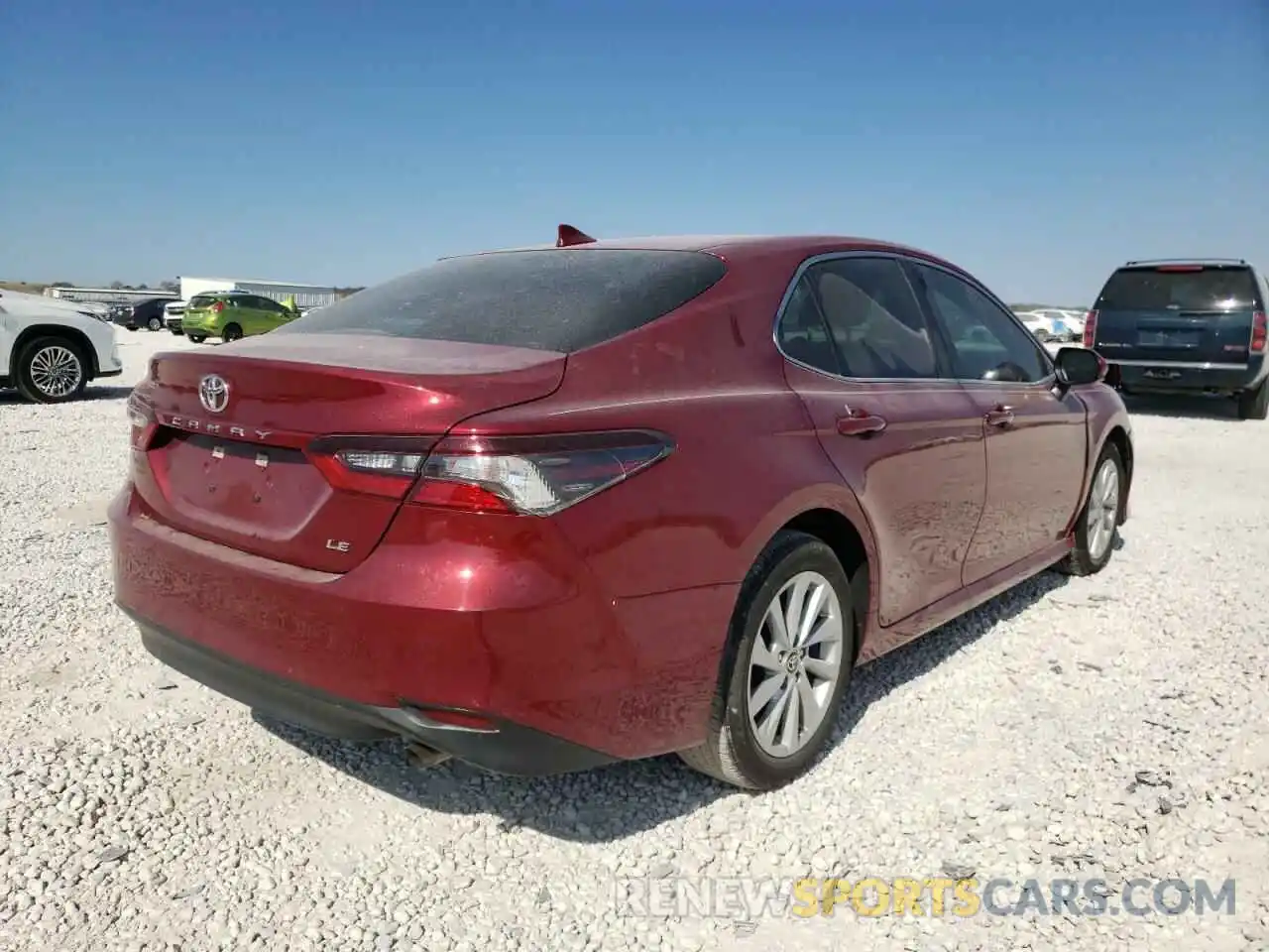 4 Photograph of a damaged car 4T1C11AK7MU529357 TOYOTA CAMRY 2021