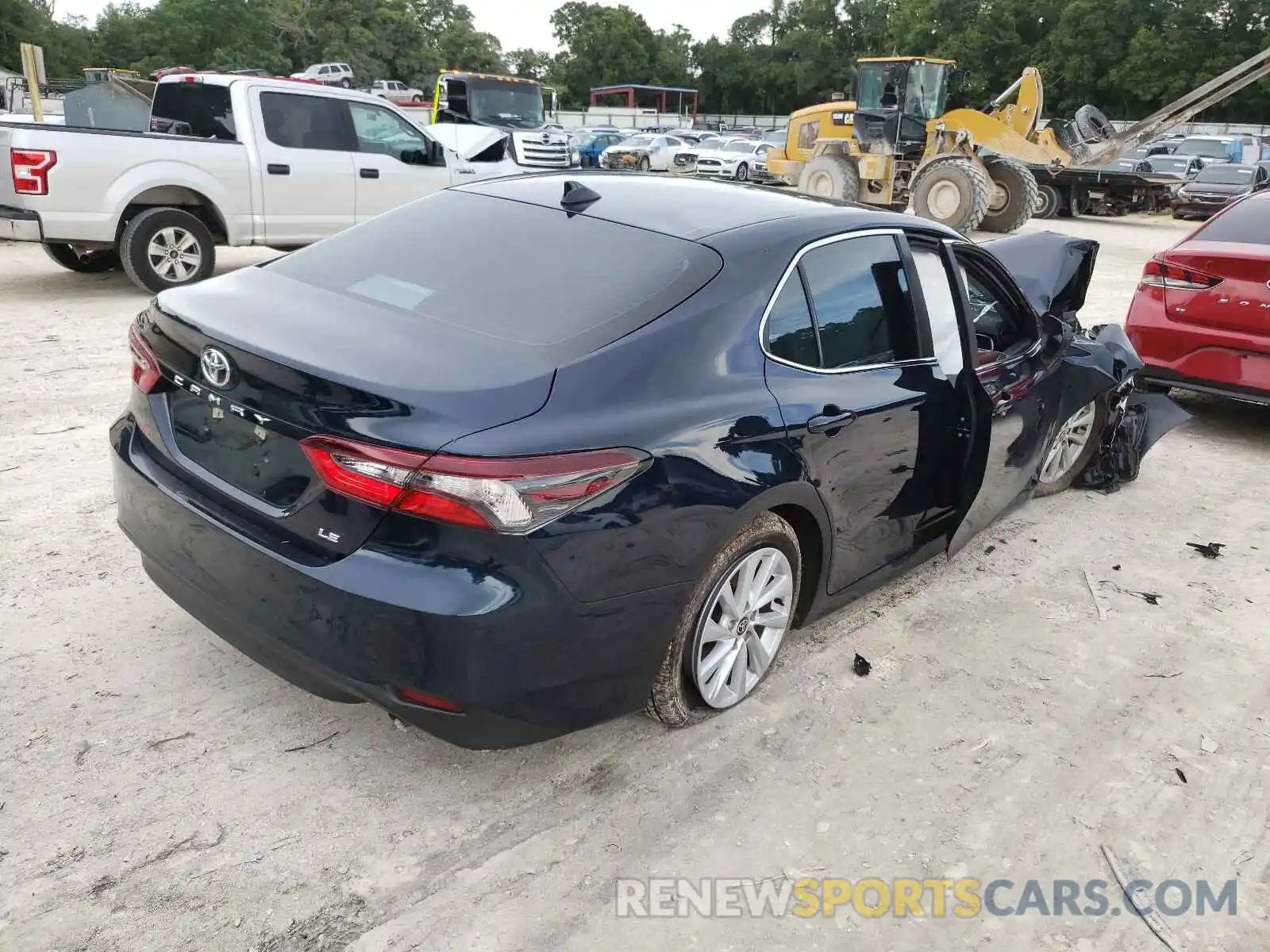 4 Photograph of a damaged car 4T1C11AK7MU532033 TOYOTA CAMRY 2021