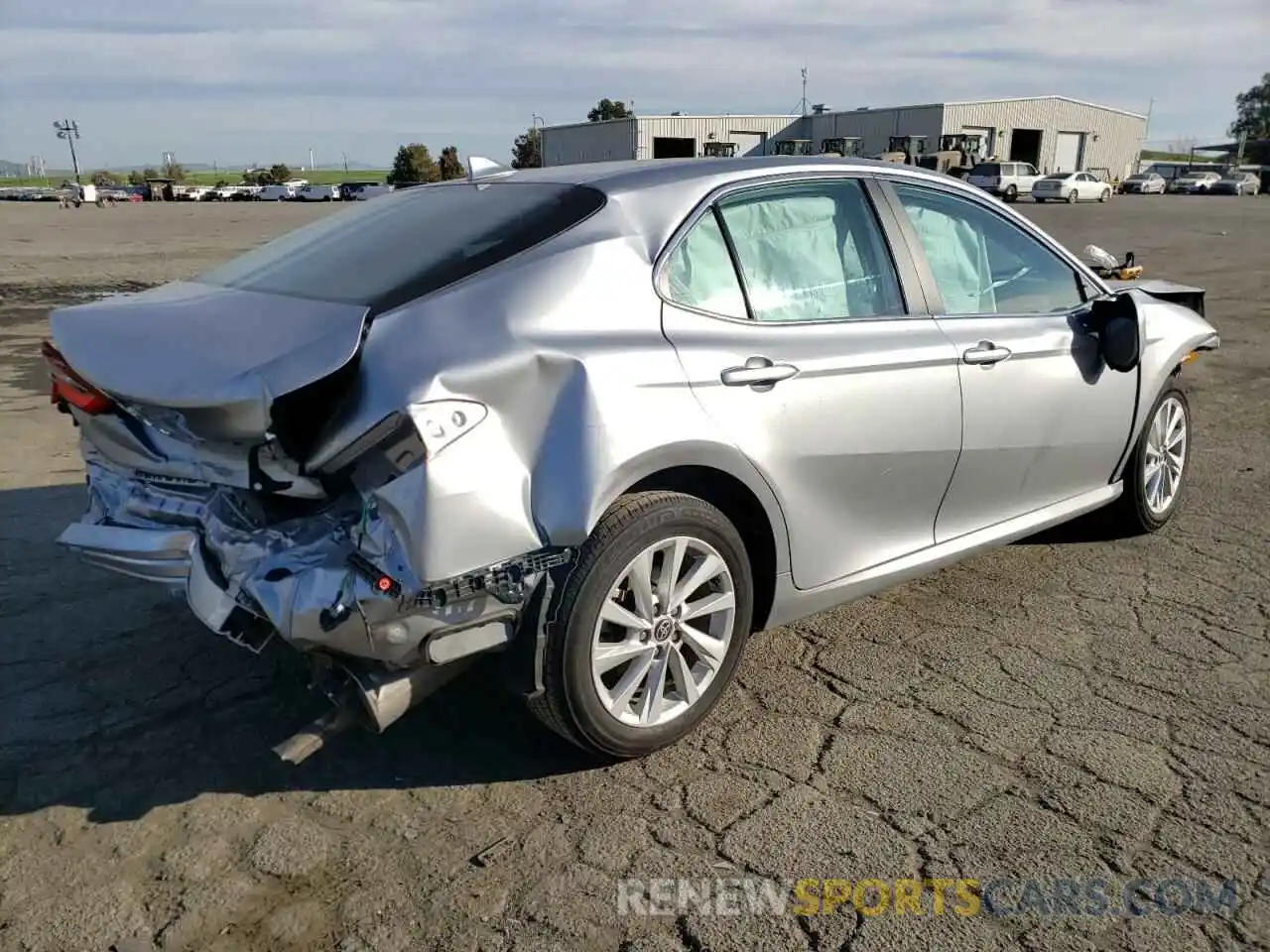 4 Photograph of a damaged car 4T1C11AK7MU548698 TOYOTA CAMRY 2021