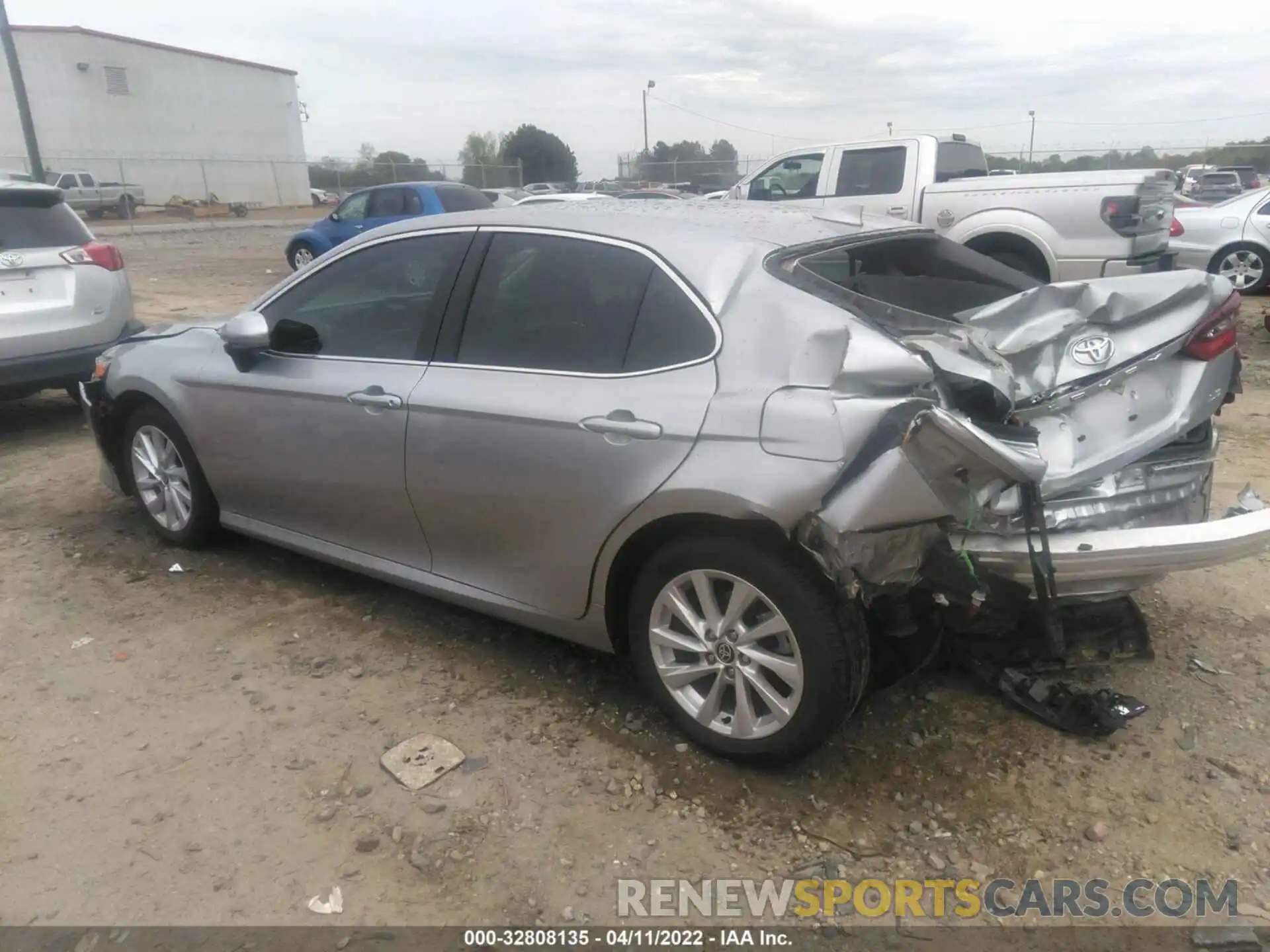 3 Photograph of a damaged car 4T1C11AK7MU548961 TOYOTA CAMRY 2021