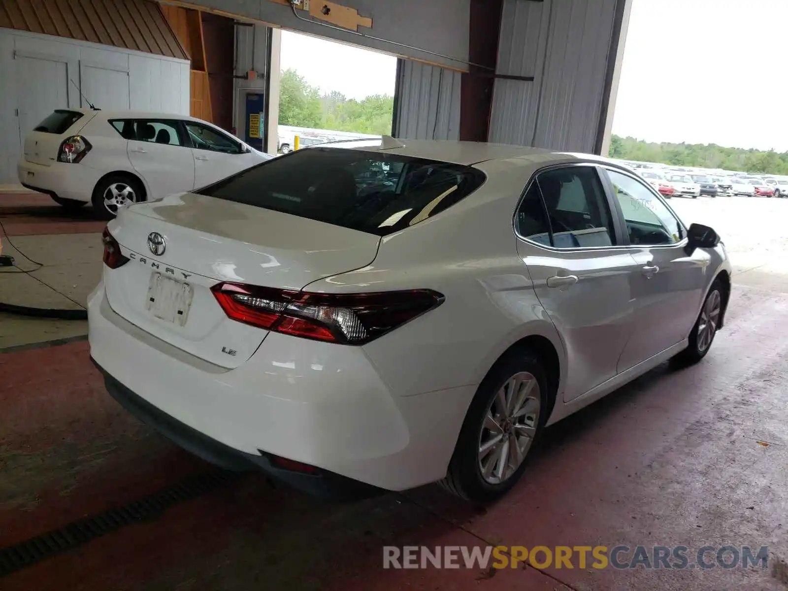 4 Photograph of a damaged car 4T1C11AK7MU563248 TOYOTA CAMRY 2021