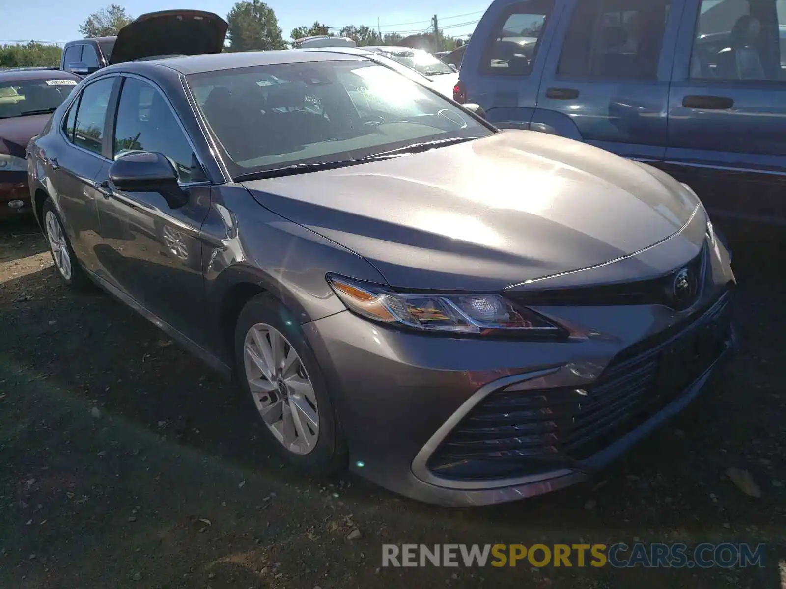 1 Photograph of a damaged car 4T1C11AK7MU563945 TOYOTA CAMRY 2021