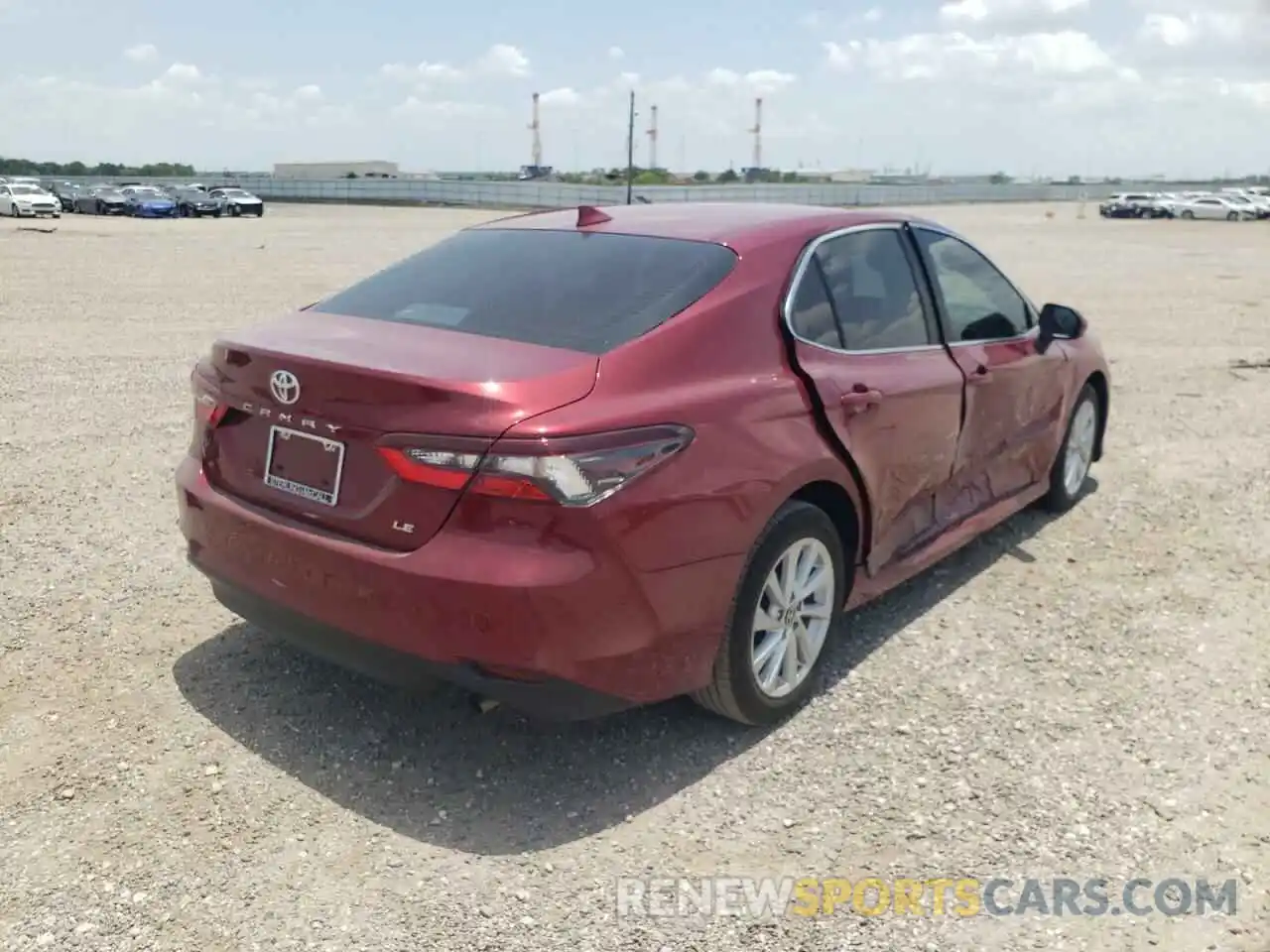 4 Photograph of a damaged car 4T1C11AK7MU570443 TOYOTA CAMRY 2021