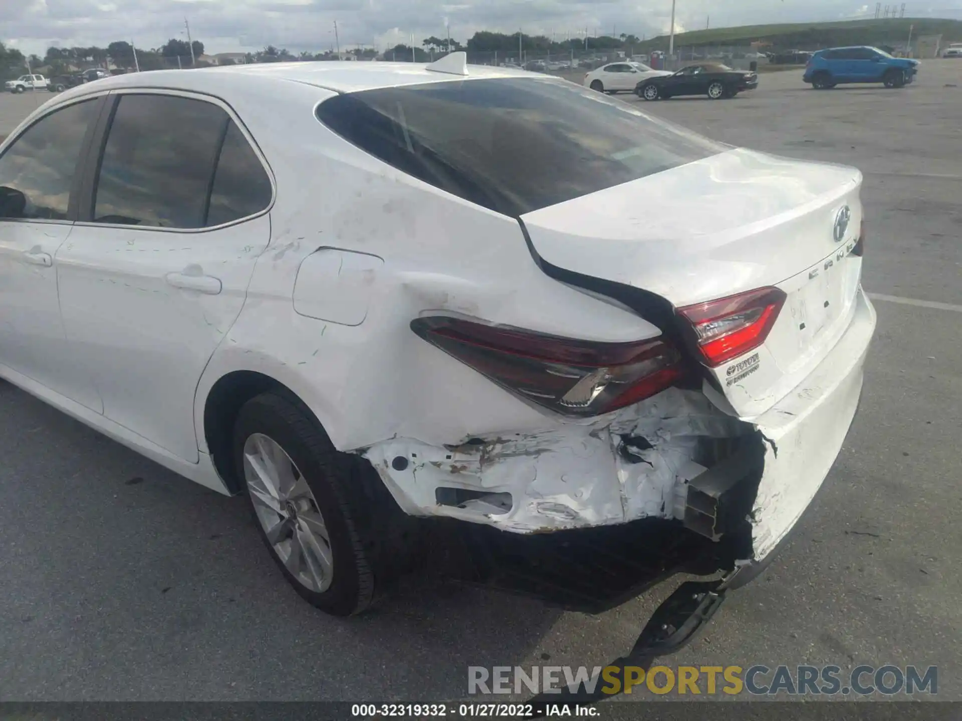 6 Photograph of a damaged car 4T1C11AK7MU581250 TOYOTA CAMRY 2021