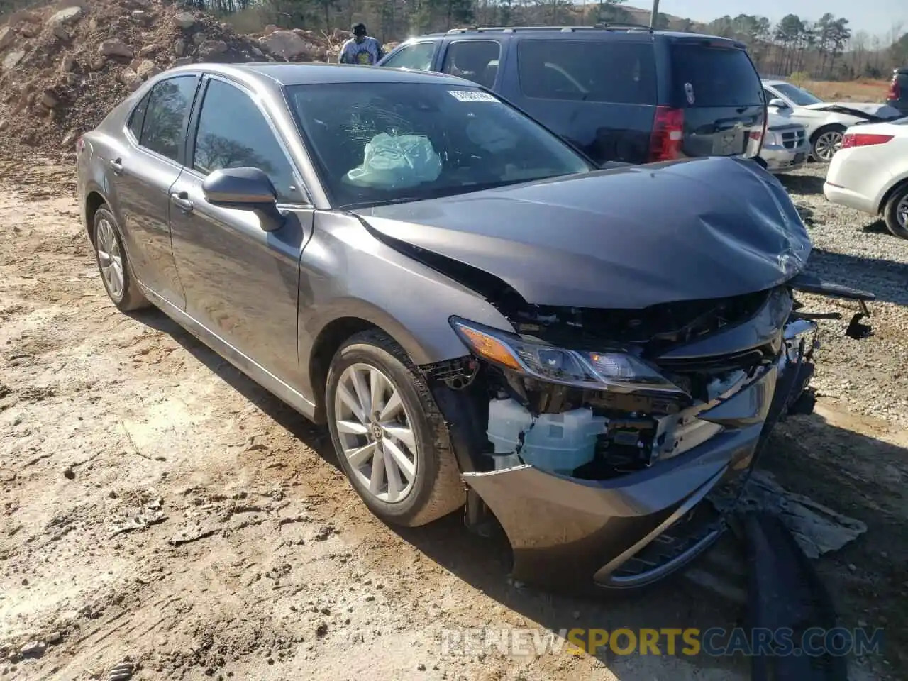 1 Photograph of a damaged car 4T1C11AK7MU582916 TOYOTA CAMRY 2021