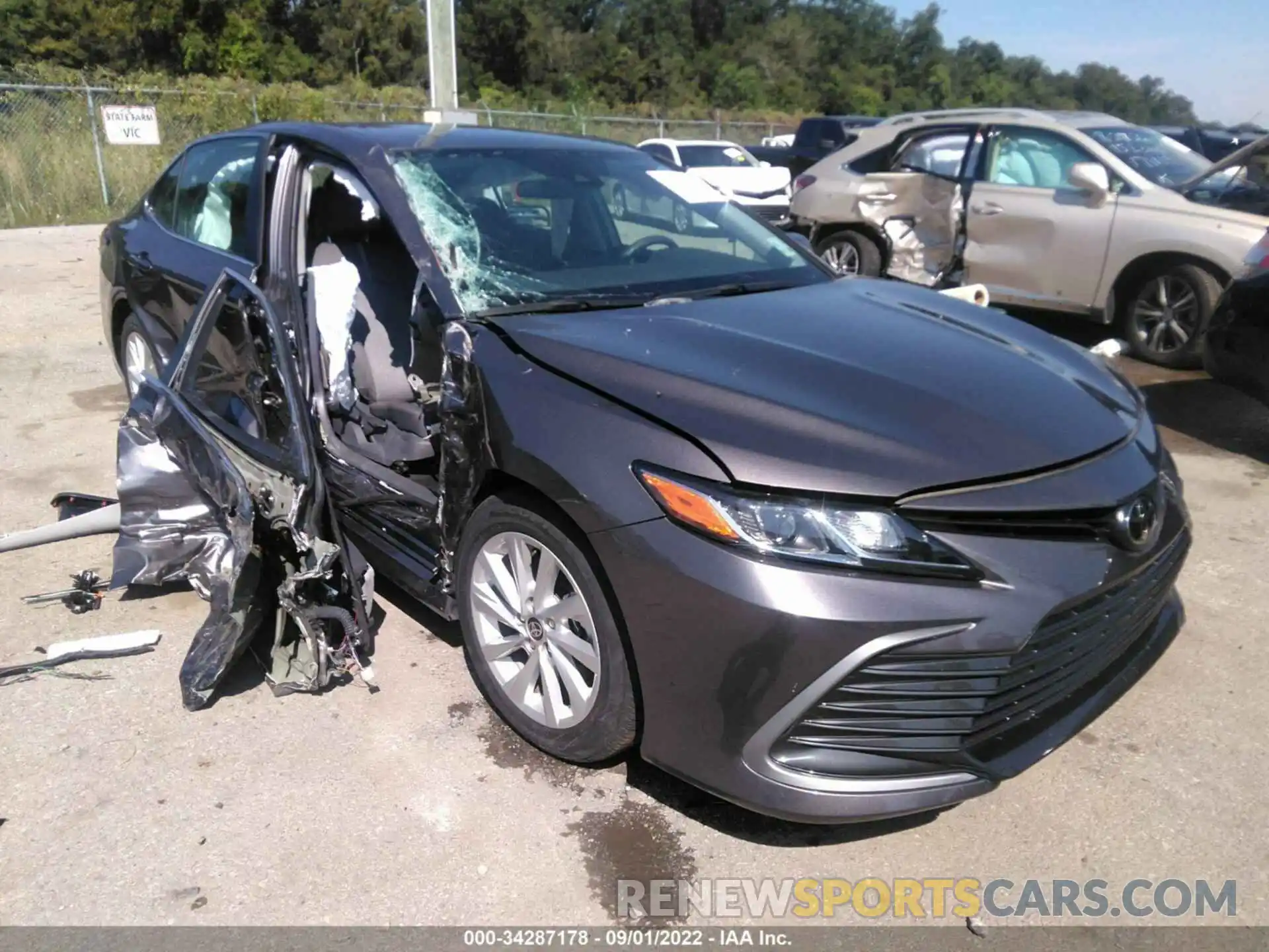 1 Photograph of a damaged car 4T1C11AK7MU588196 TOYOTA CAMRY 2021