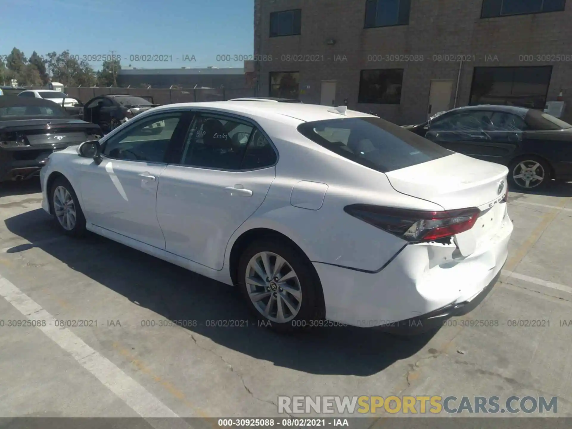 3 Photograph of a damaged car 4T1C11AK7MU590983 TOYOTA CAMRY 2021