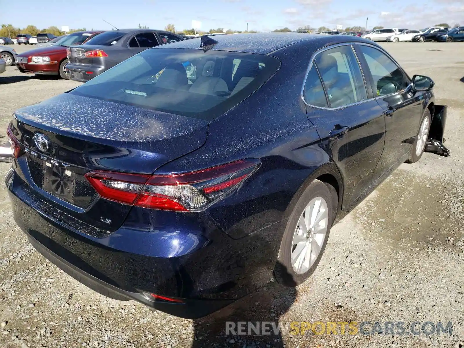 4 Photograph of a damaged car 4T1C11AK7MU612030 TOYOTA CAMRY 2021