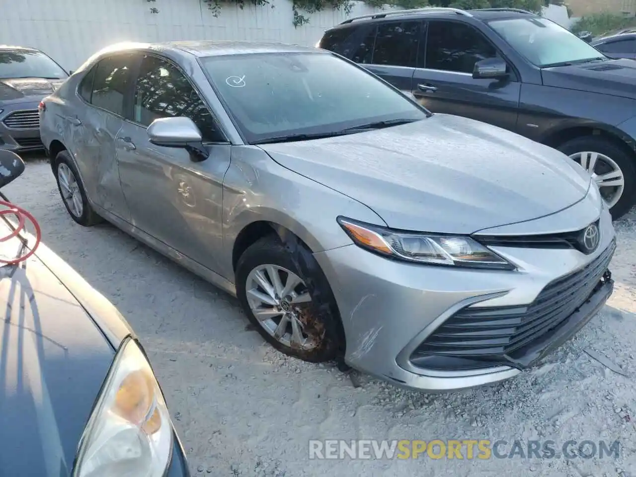 1 Photograph of a damaged car 4T1C11AK7MU614490 TOYOTA CAMRY 2021