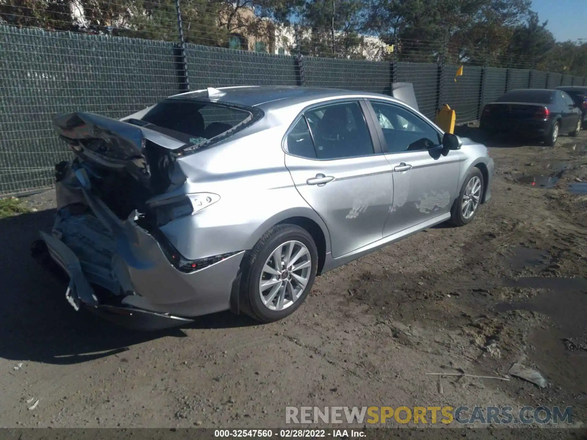 4 Photograph of a damaged car 4T1C11AK8MU406022 TOYOTA CAMRY 2021