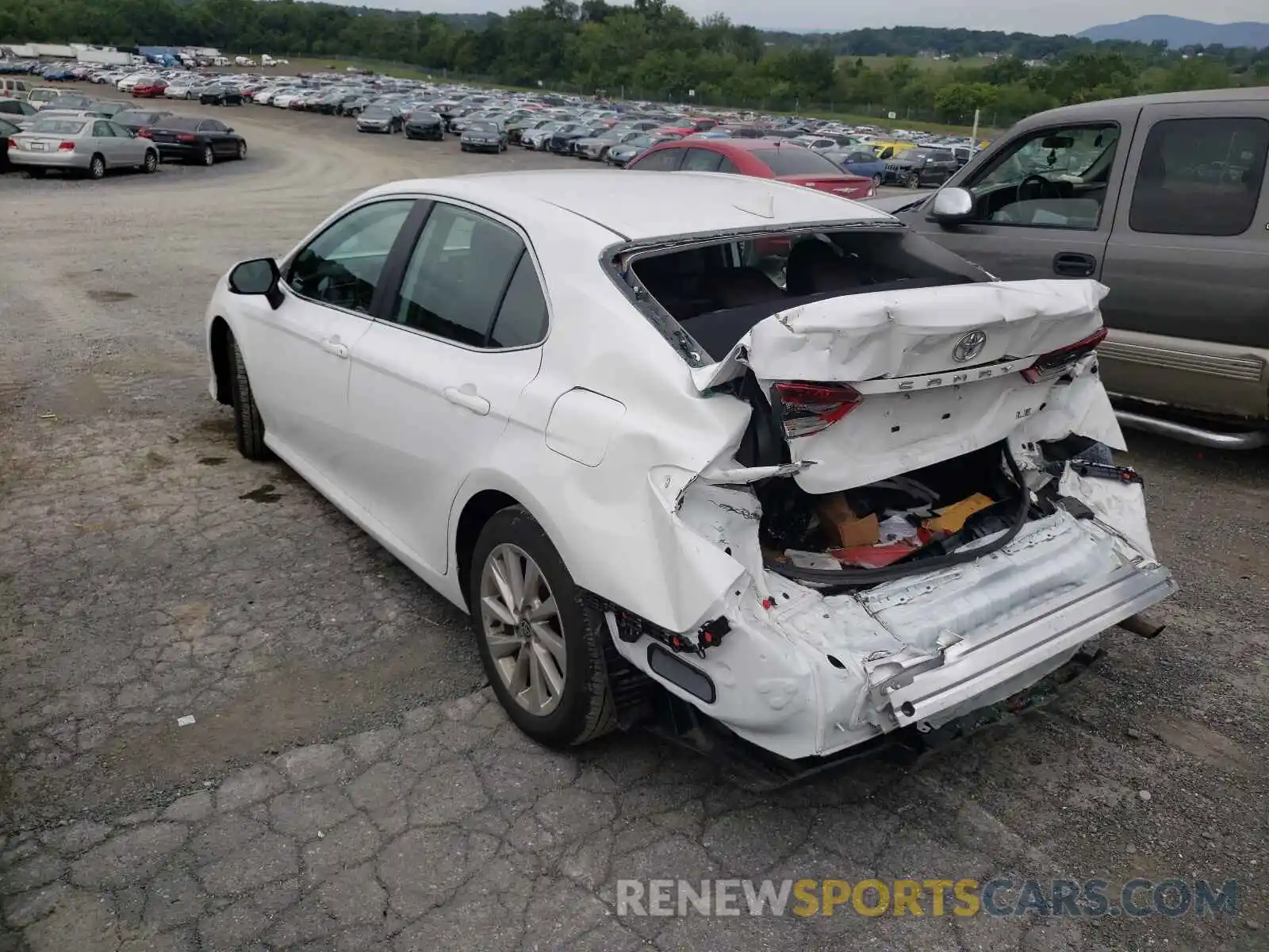 3 Photograph of a damaged car 4T1C11AK8MU433933 TOYOTA CAMRY 2021