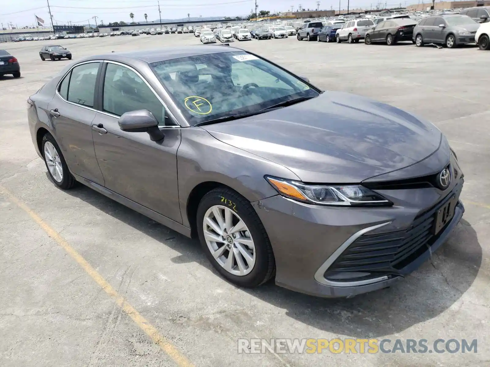 1 Photograph of a damaged car 4T1C11AK8MU437965 TOYOTA CAMRY 2021