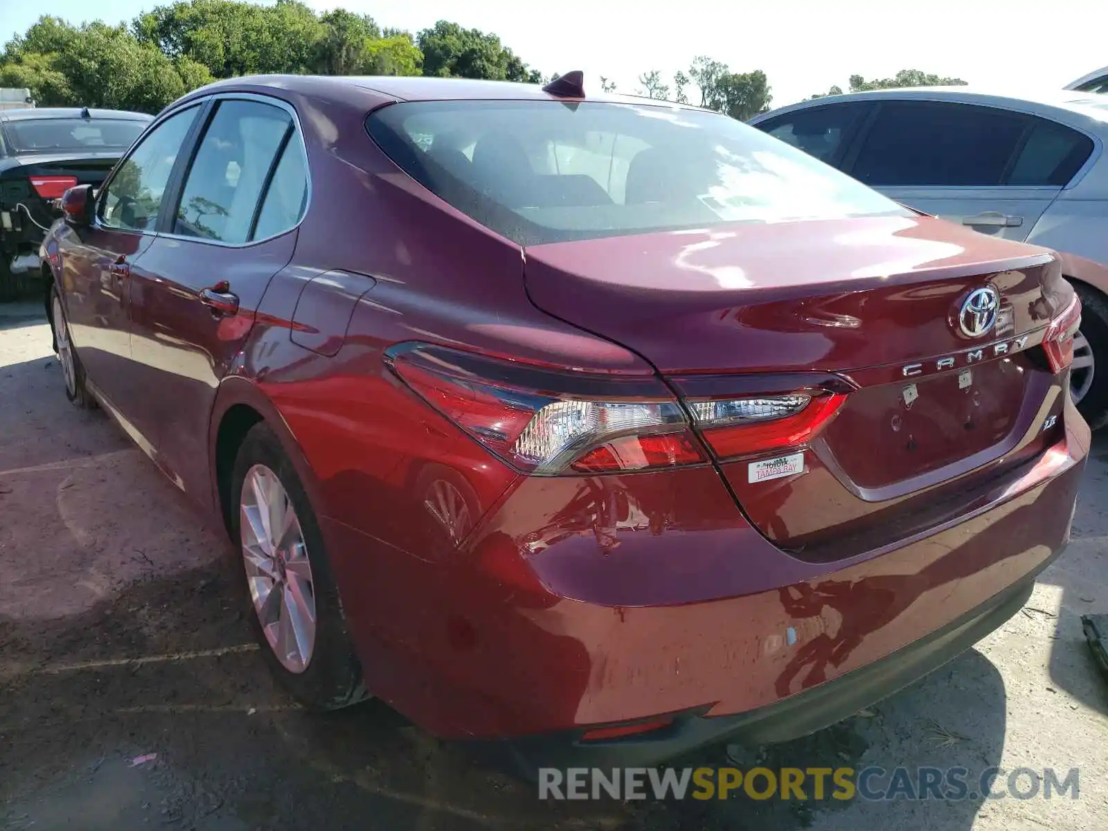 3 Photograph of a damaged car 4T1C11AK8MU445354 TOYOTA CAMRY 2021