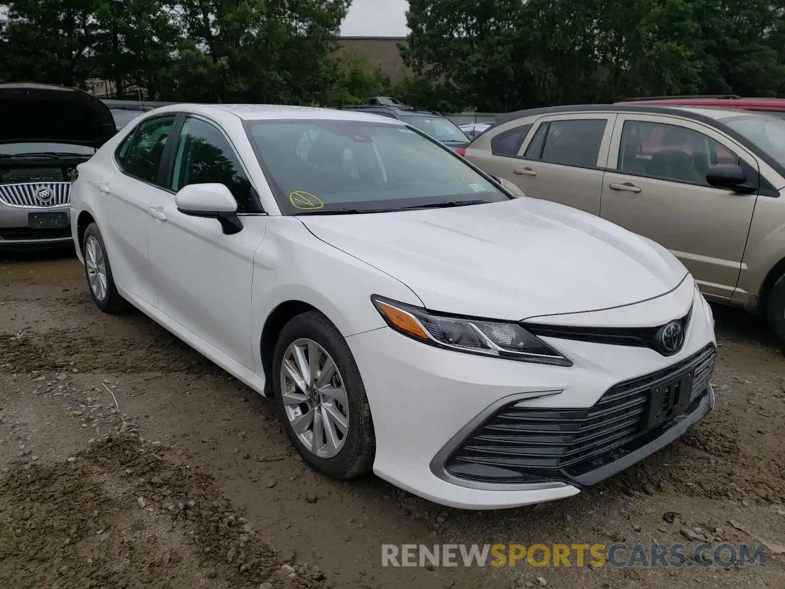 1 Photograph of a damaged car 4T1C11AK8MU445967 TOYOTA CAMRY 2021