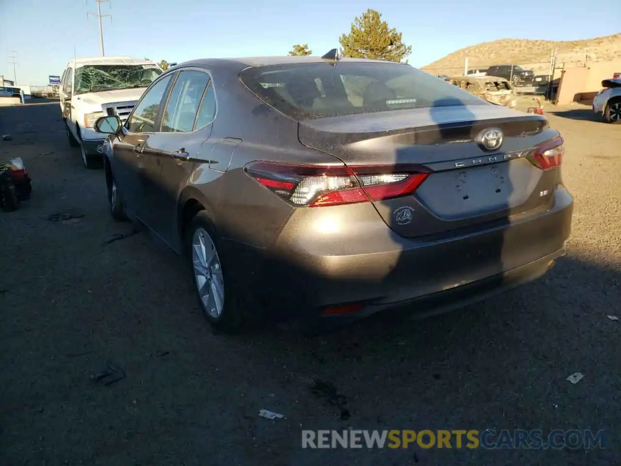 3 Photograph of a damaged car 4T1C11AK8MU451977 TOYOTA CAMRY 2021