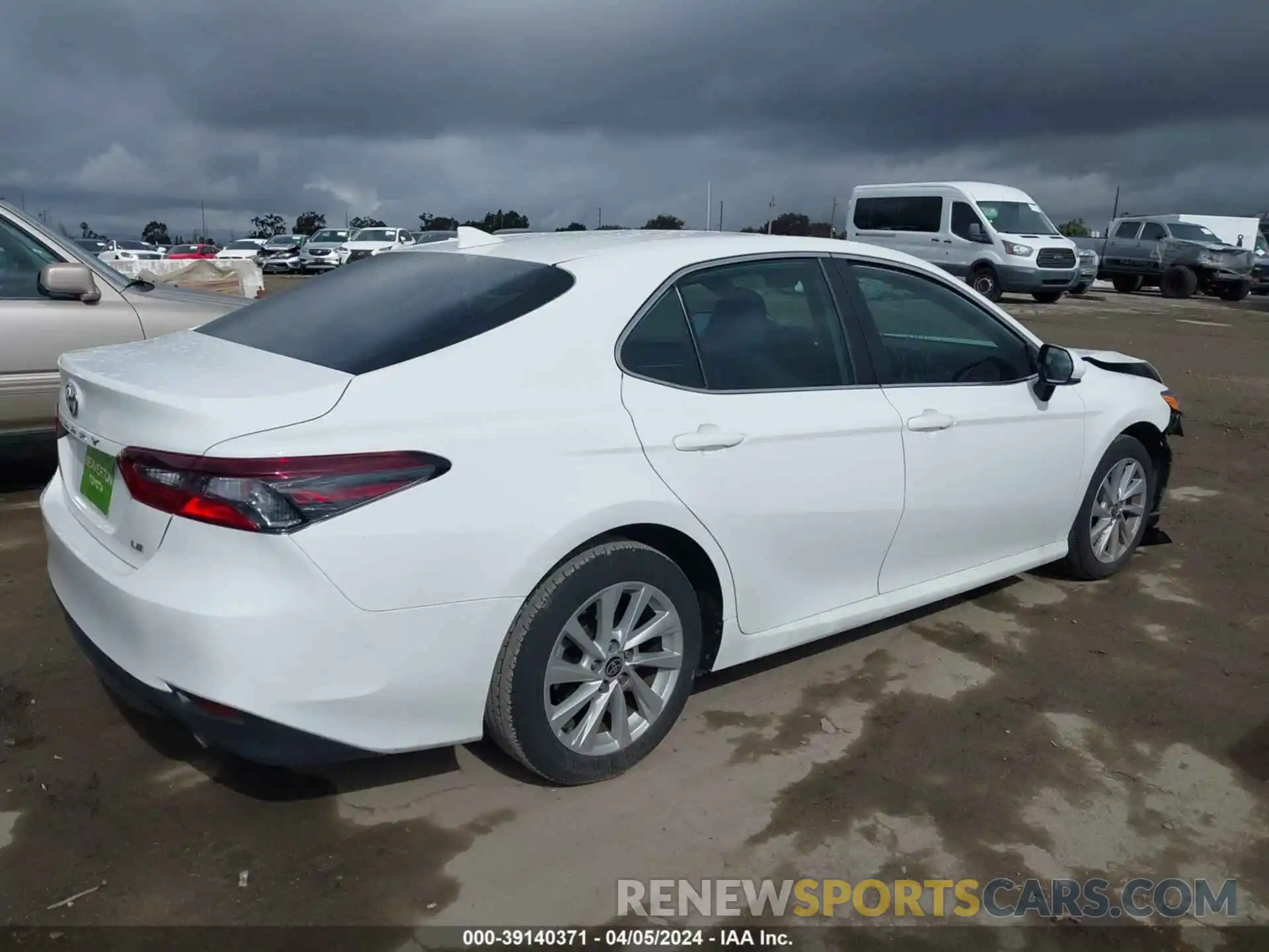 4 Photograph of a damaged car 4T1C11AK8MU453485 TOYOTA CAMRY 2021